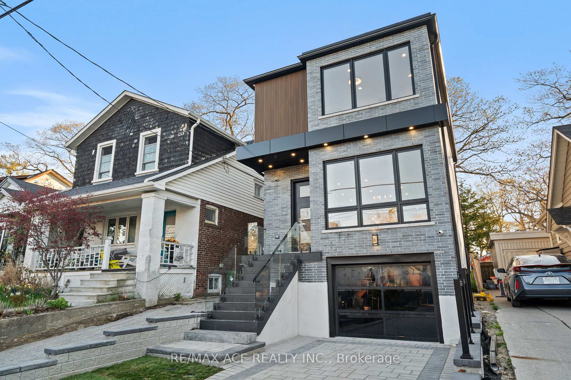Photo 38 of 122 Warden Avenue, Scarborough, Birchcliffe-Cliffside — HOMEH