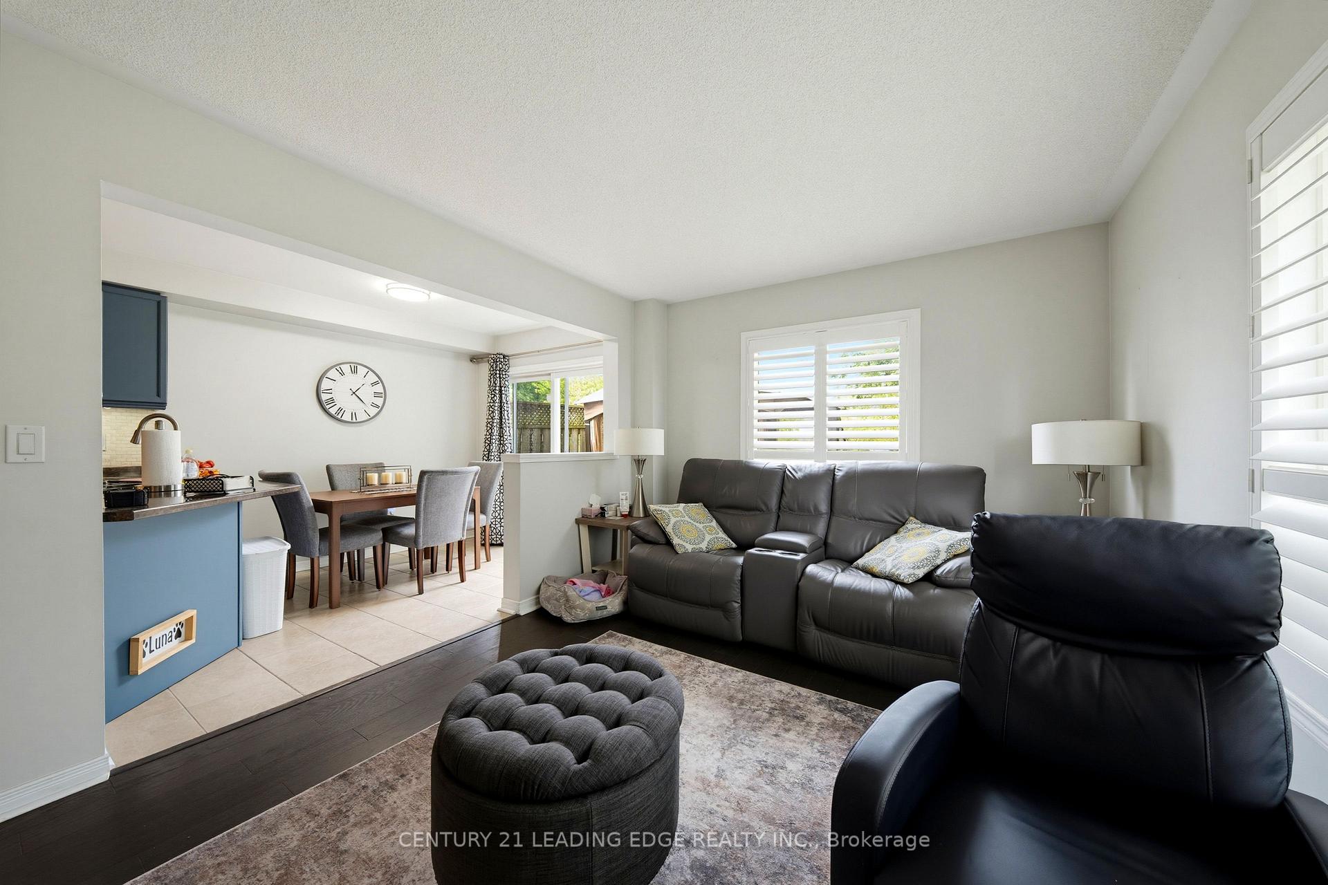 Photo 22 of 10 Dodds Square, Clarington, Bowmanville — HOMEH