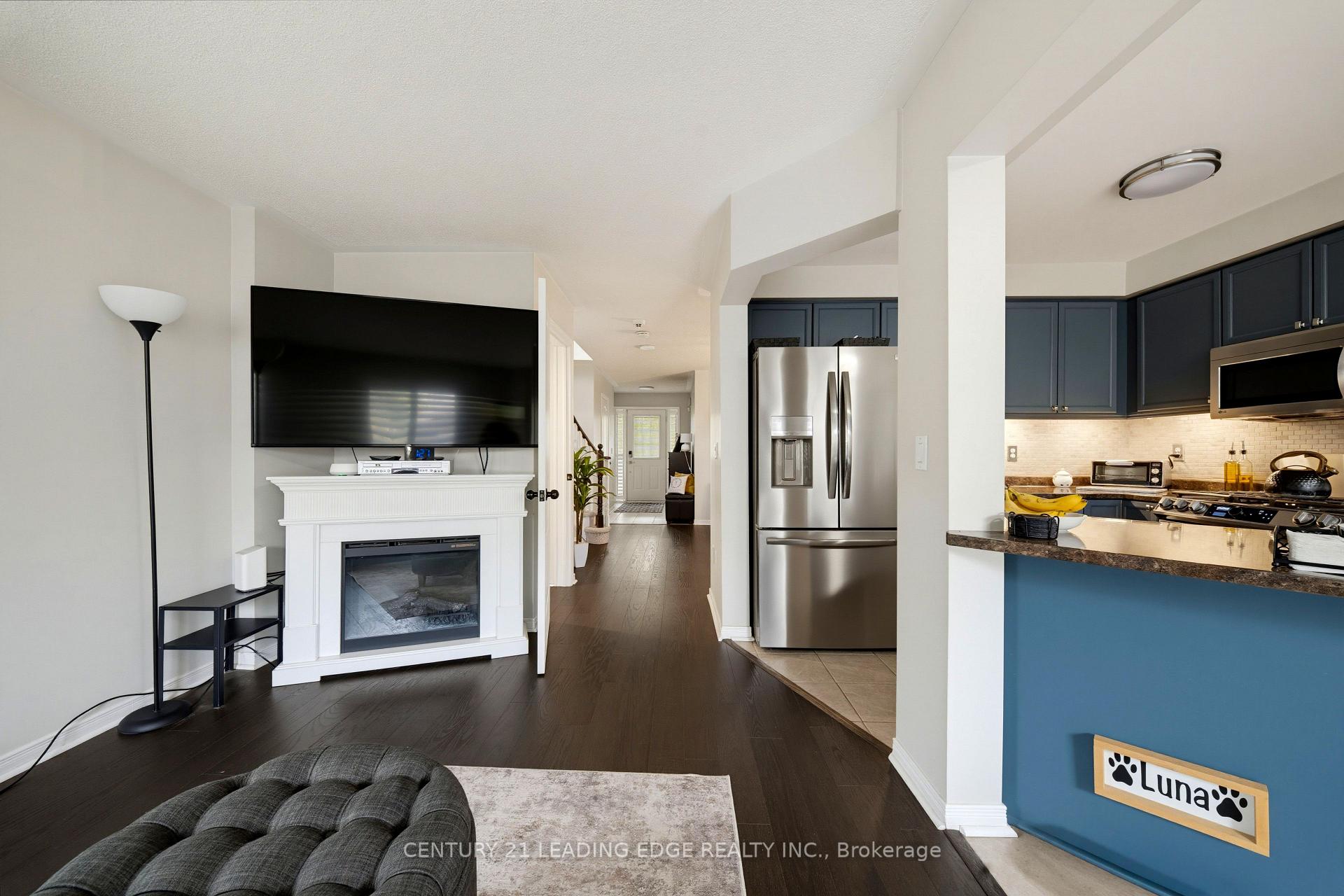 Photo 25 of 10 Dodds Square, Clarington, Bowmanville — HOMEH