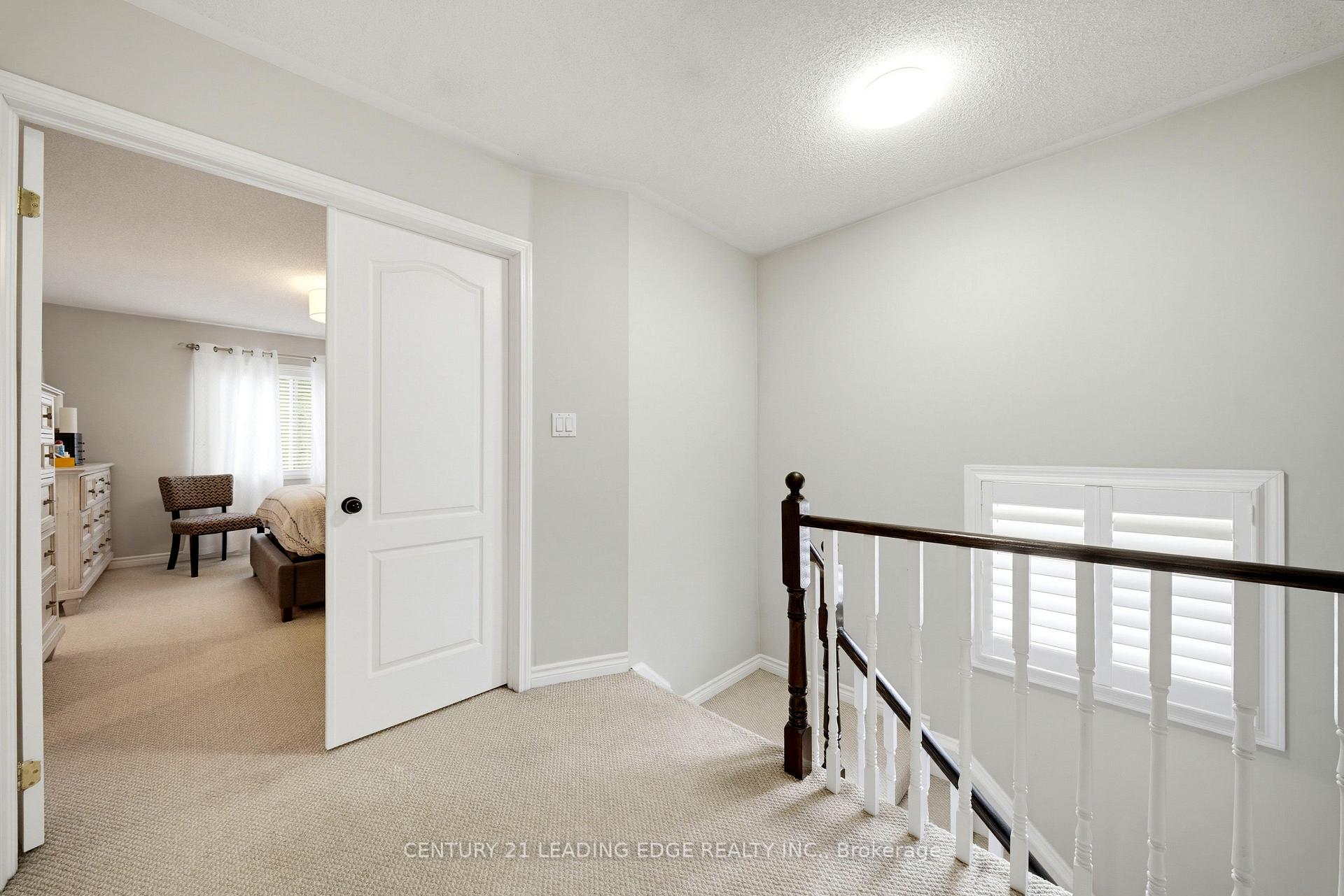 Photo 28 of 10 Dodds Square, Clarington, Bowmanville — HOMEH