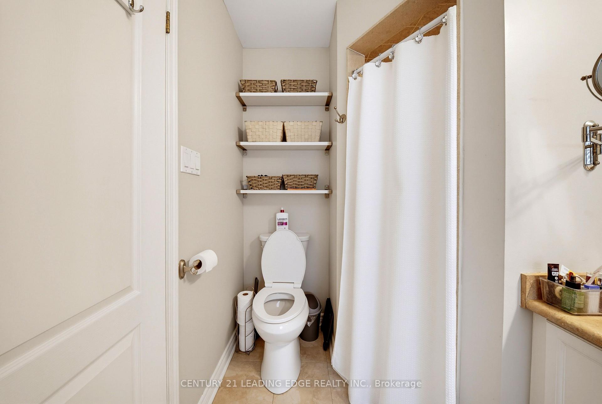Photo 33 of 10 Dodds Square, Clarington, Bowmanville — HOMEH