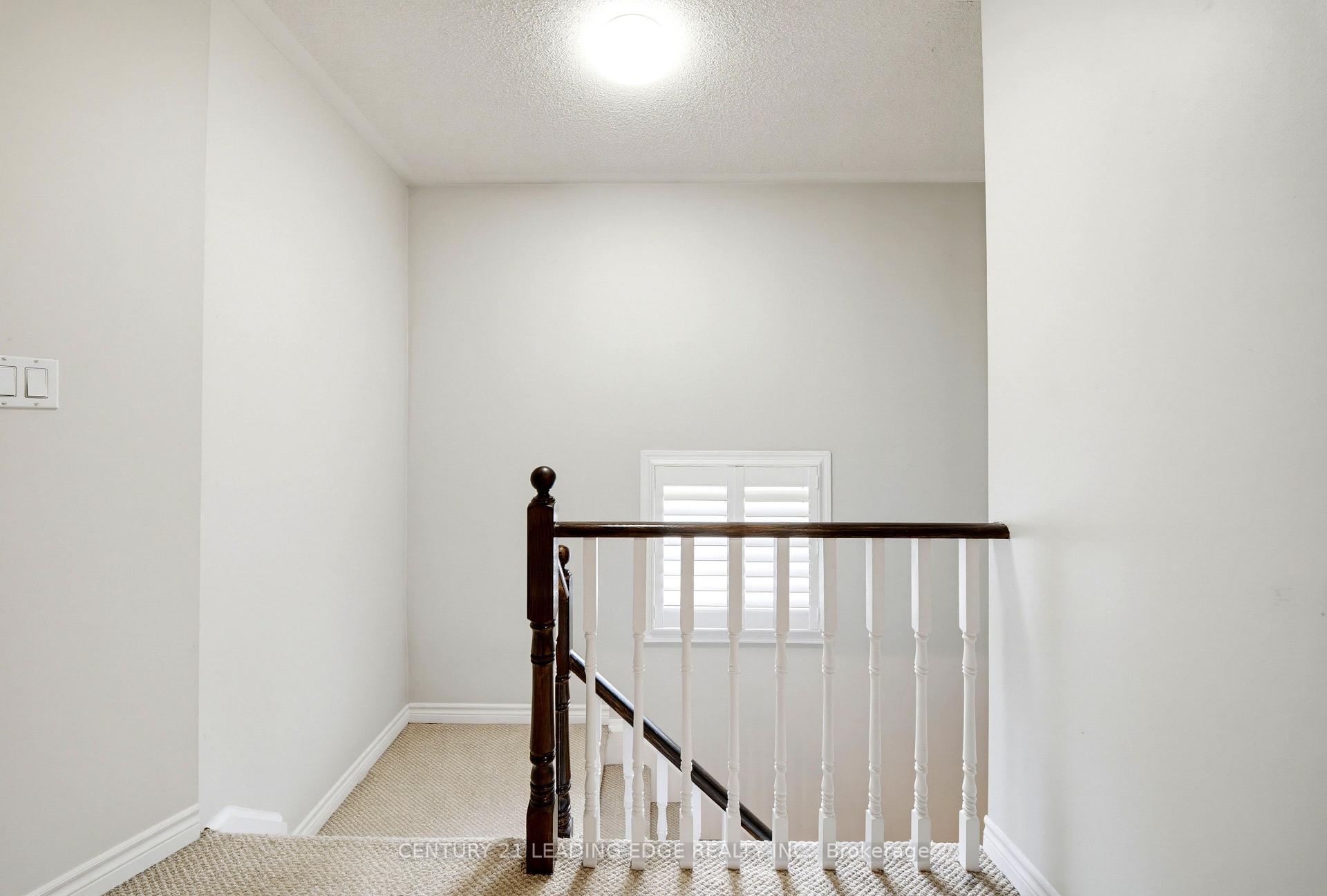 Photo 36 of 10 Dodds Square, Clarington, Bowmanville — HOMEH
