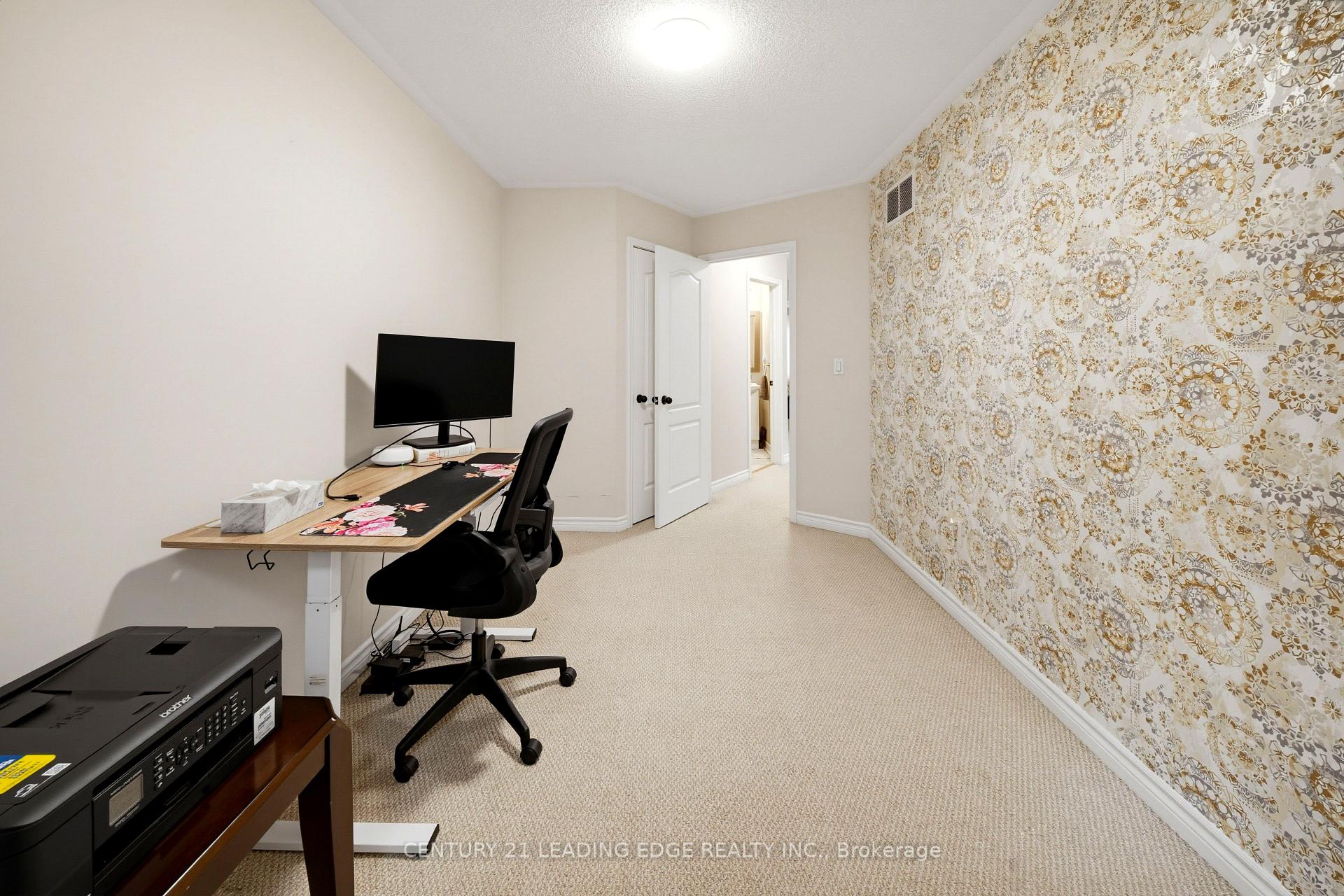 Photo 43 of 10 Dodds Square, Clarington, Bowmanville — HOMEH