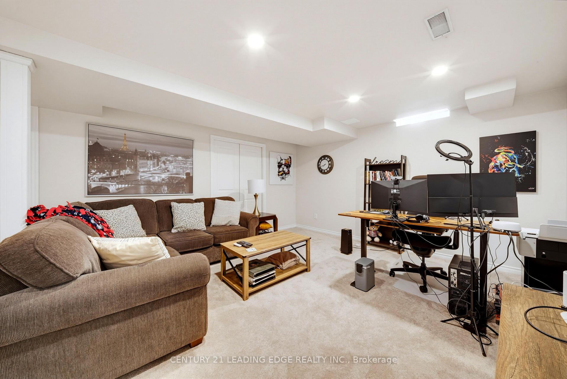 Photo 47 of 10 Dodds Square, Clarington, Bowmanville — HOMEH