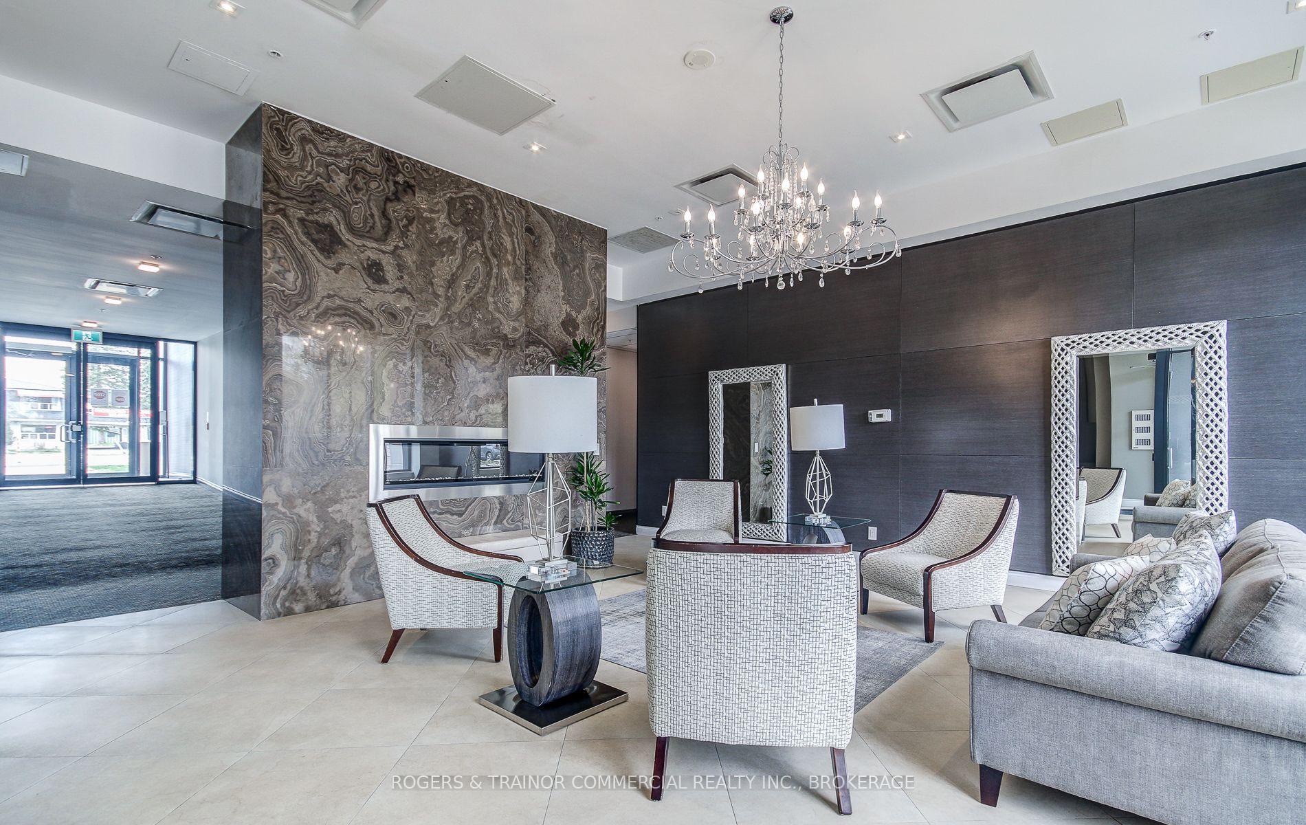 Photo 6 of Unit 109, 11611 Yonge Street, Richmond Hill, Jefferson — HOMEH