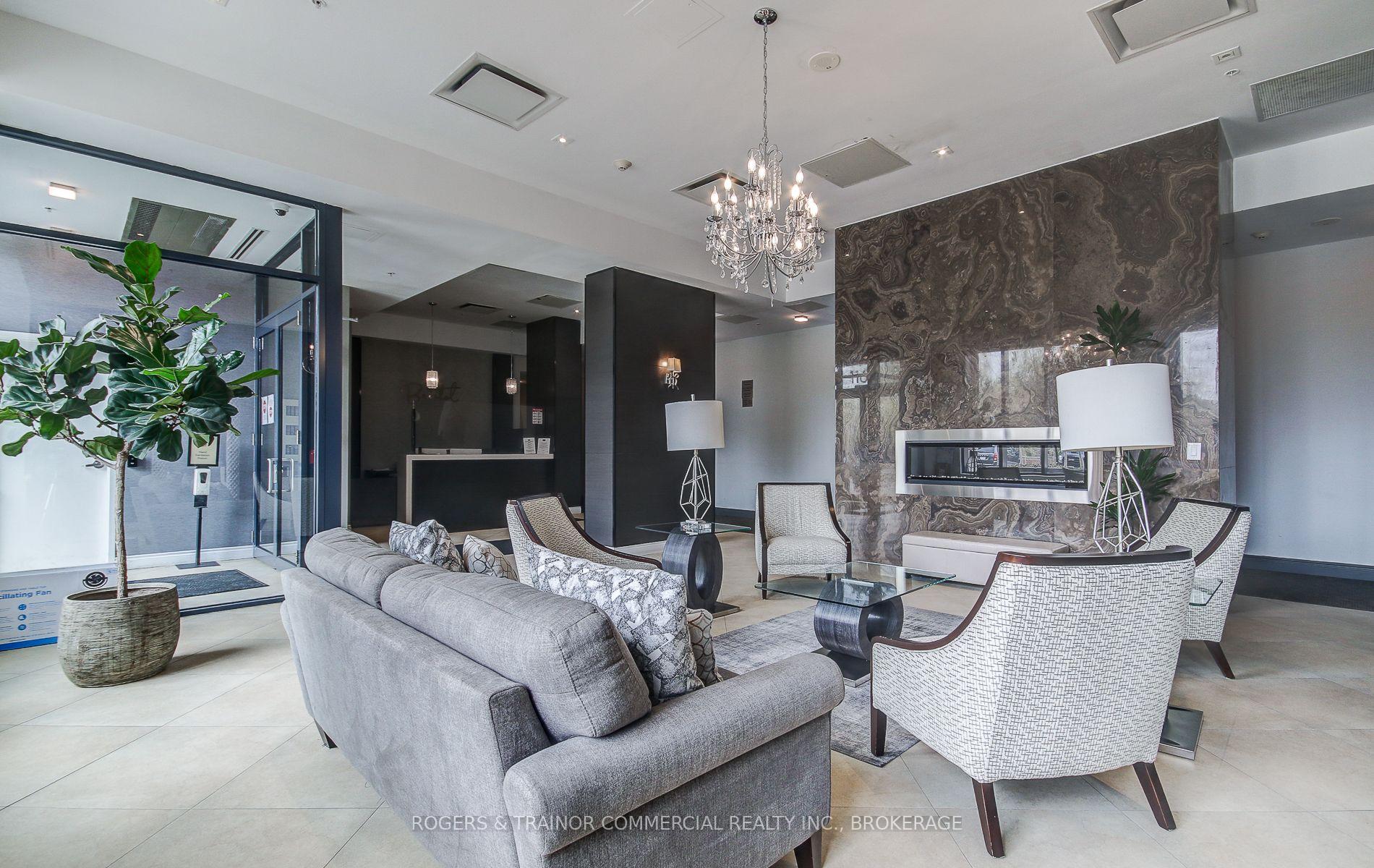 Photo 7 of Unit 109, 11611 Yonge Street, Richmond Hill, Jefferson — HOMEH