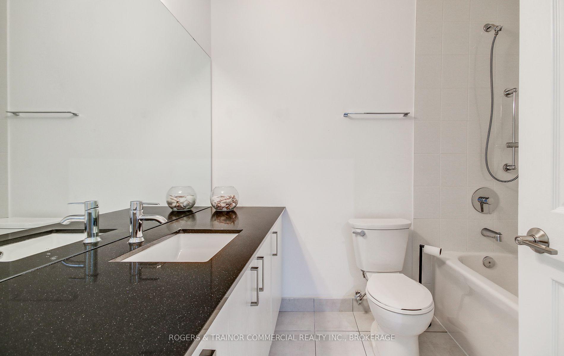 Photo 10 of Unit 109, 11611 Yonge Street, Richmond Hill, Jefferson — HOMEH