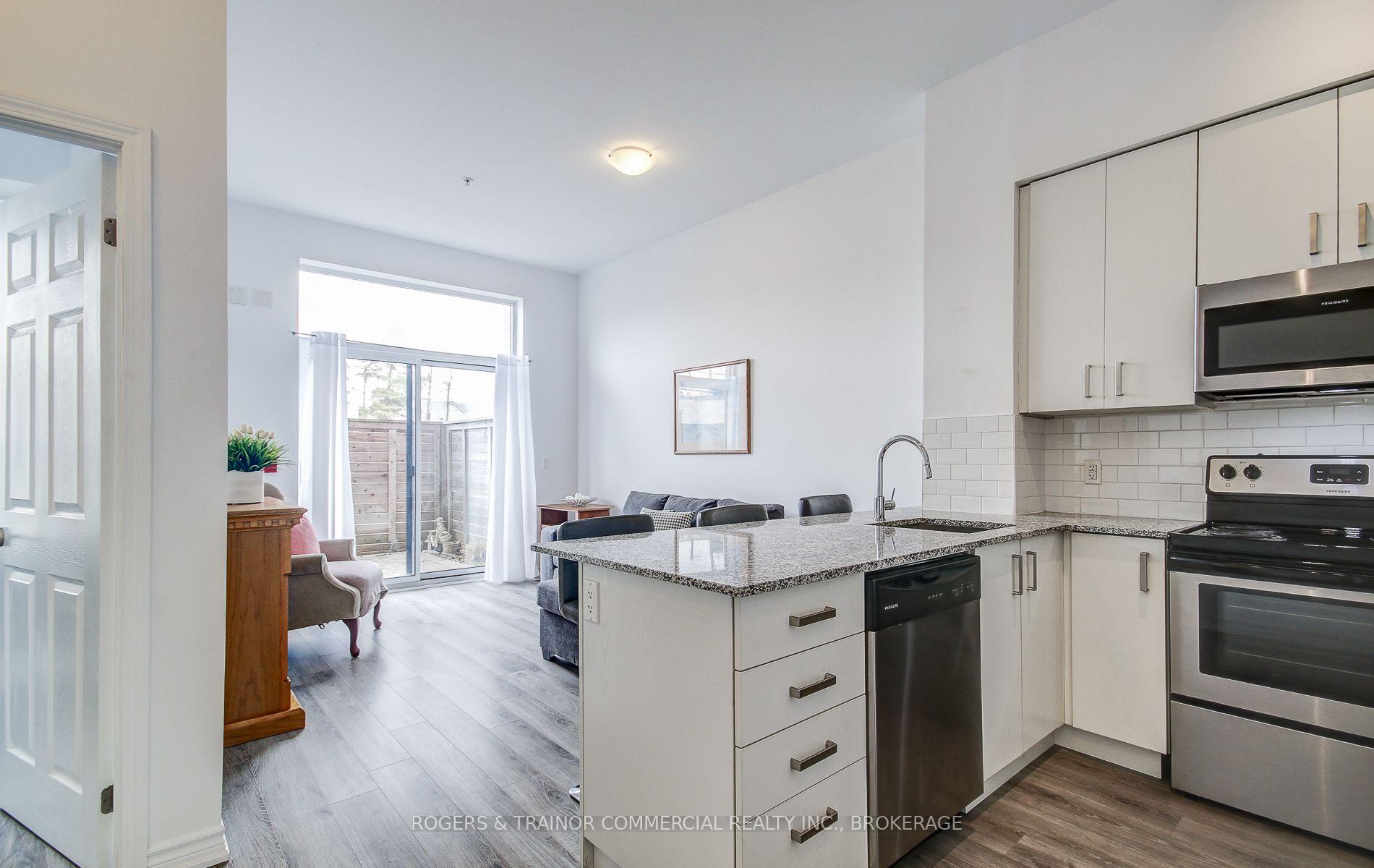 Photo 11 of Unit 109, 11611 Yonge Street, Richmond Hill, Jefferson — HOMEH
