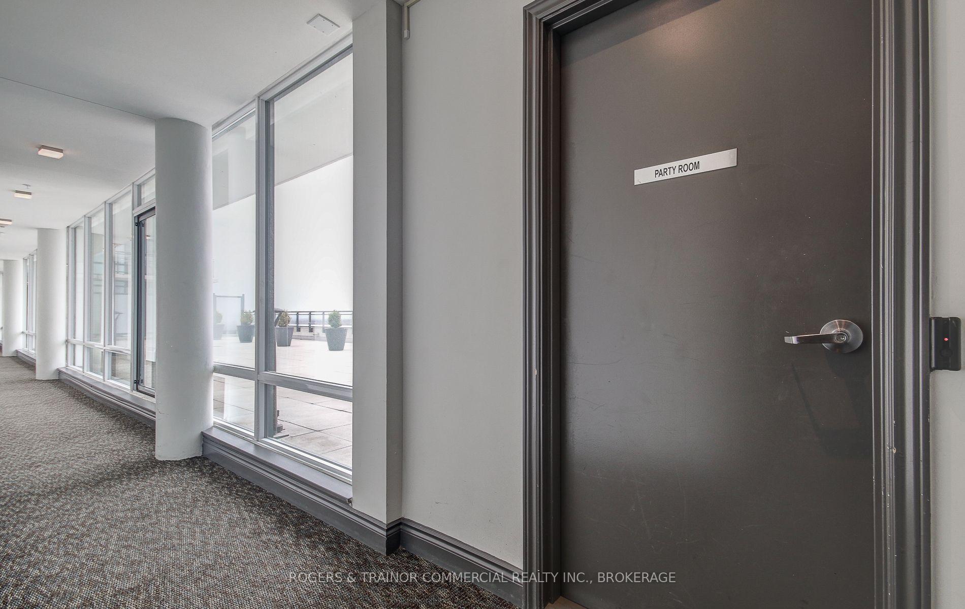 Photo 29 of Unit 109, 11611 Yonge Street, Richmond Hill, Jefferson — HOMEH