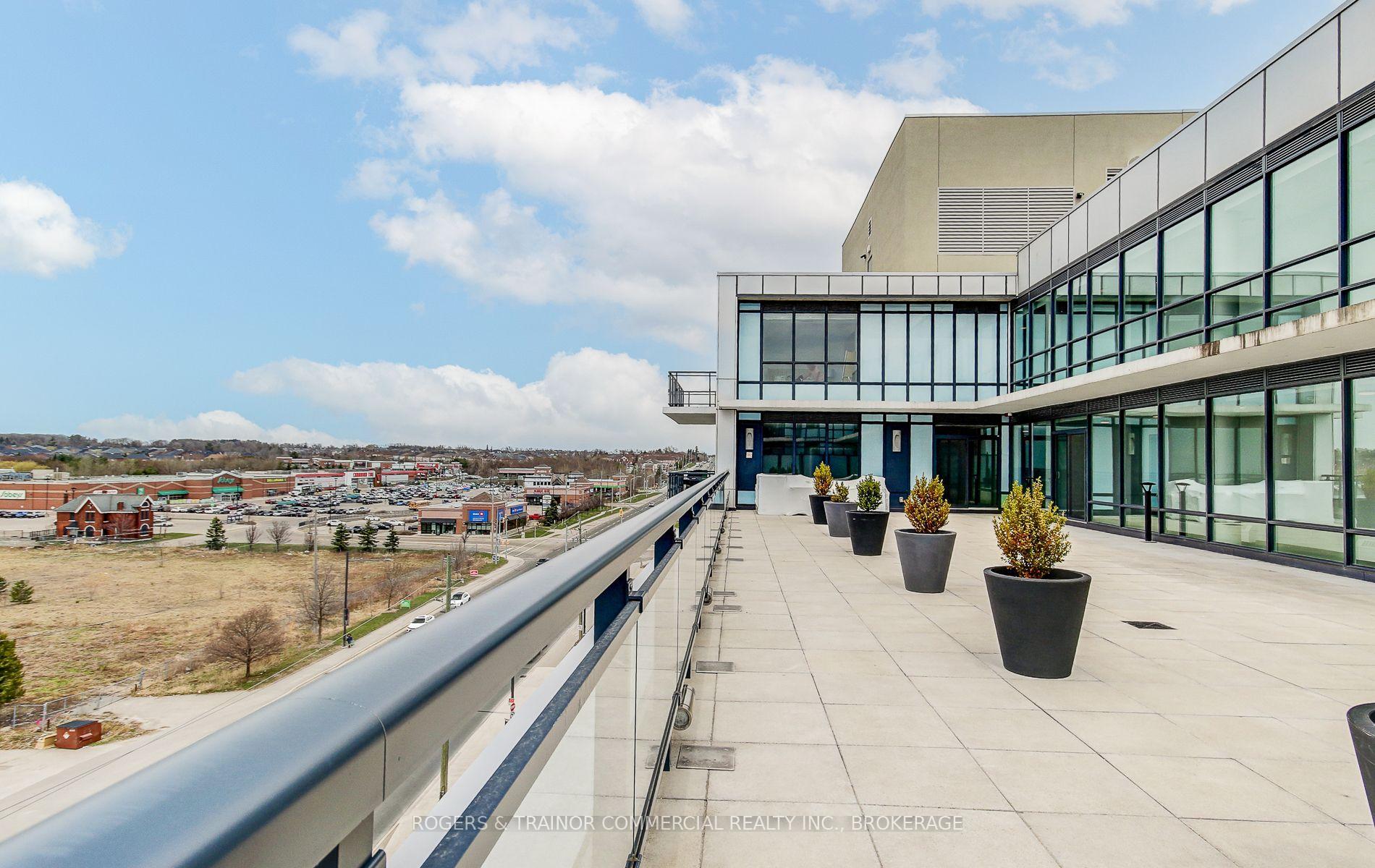 Photo 31 of Unit 109, 11611 Yonge Street, Richmond Hill, Jefferson — HOMEH