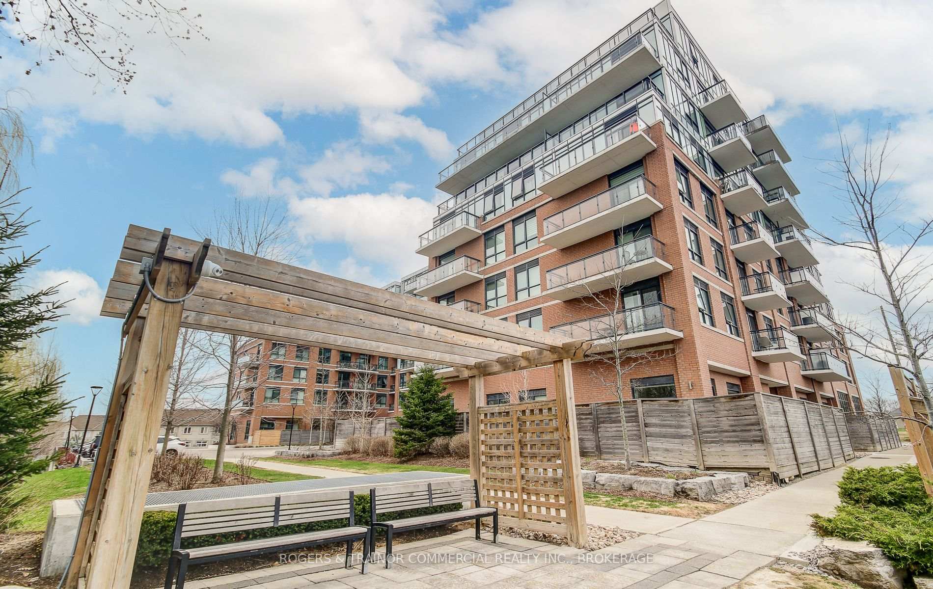Photo 38 of Unit 109, 11611 Yonge Street, Richmond Hill, Jefferson — HOMEH