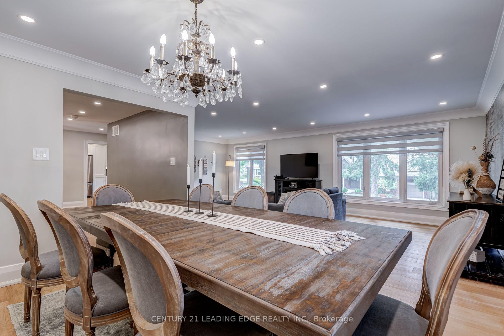 Photo 14 of 5 Mountbatten Road, Etobicoke, Humber Heights — HOMEH