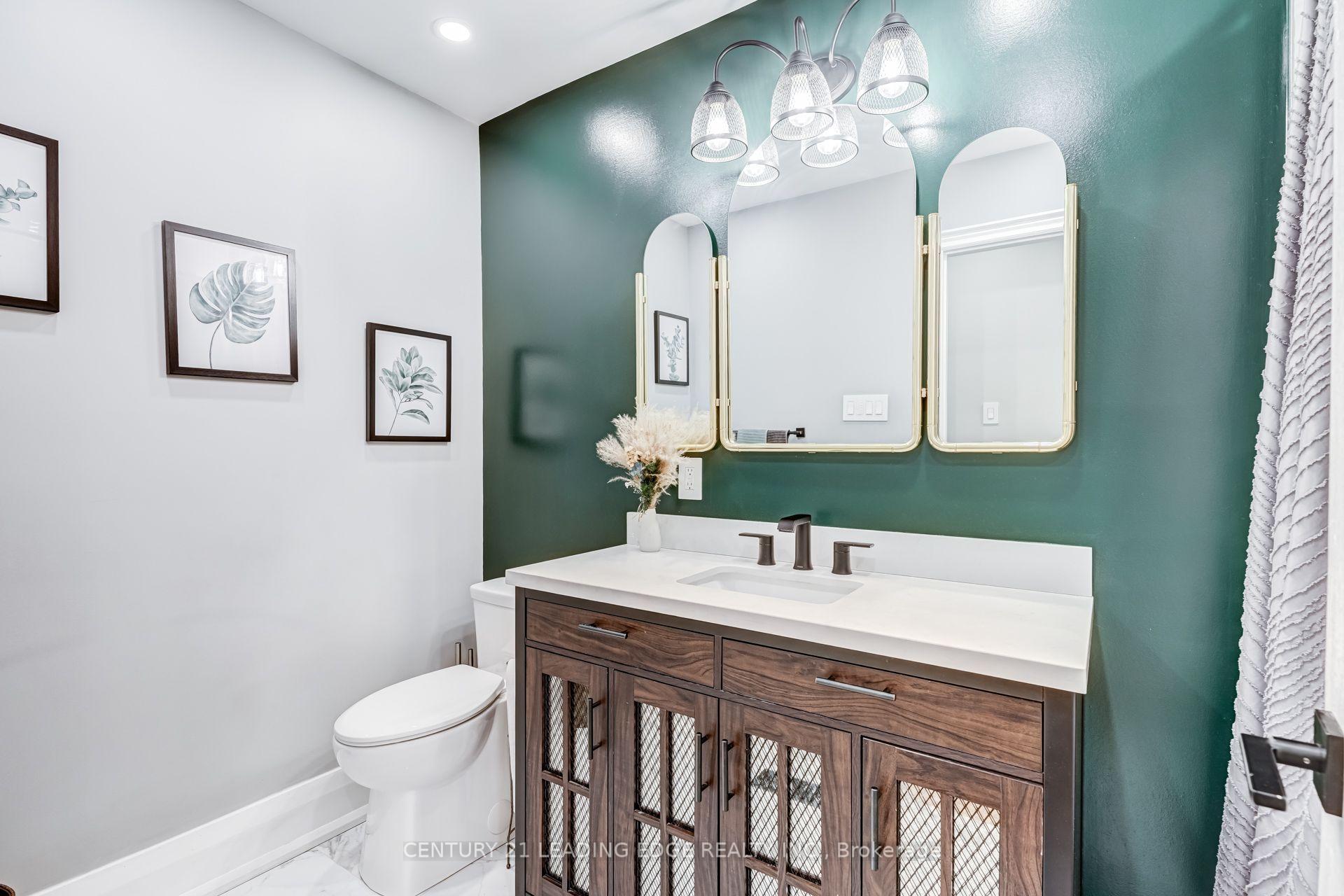 Photo 25 of 5 Mountbatten Road, Etobicoke, Humber Heights — HOMEH