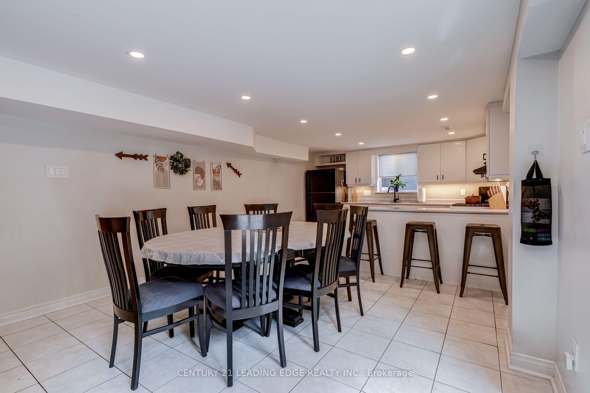 Photo 31 of 5 Mountbatten Road, Etobicoke, Humber Heights — HOMEH