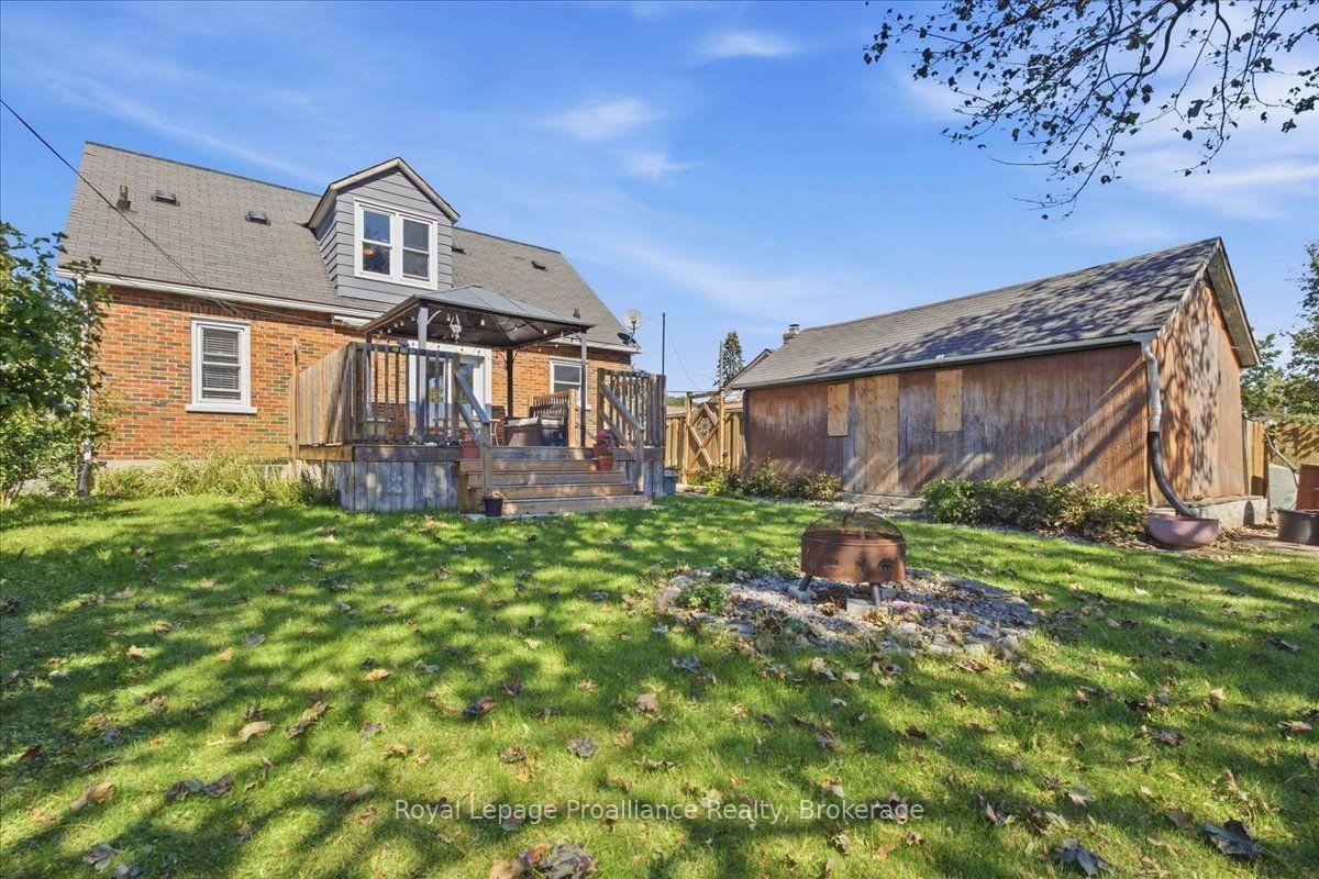 Photo 3 of 93 Bay Drive, Belleville, Belleville Ward — HOMEH
