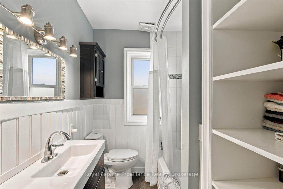 Photo 19 of 93 Bay Drive, Belleville, Belleville Ward — HOMEH