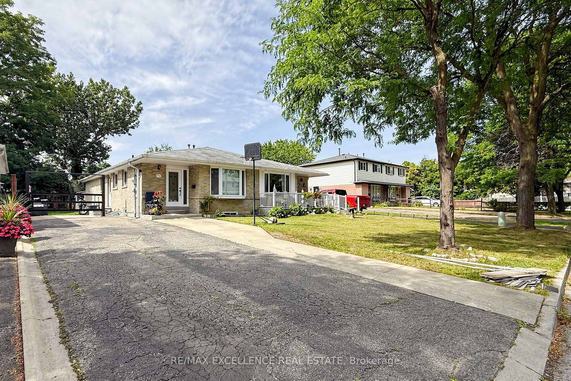 Photo 2 of 25 Graymar Road, Brampton, Northgate — HOMEH