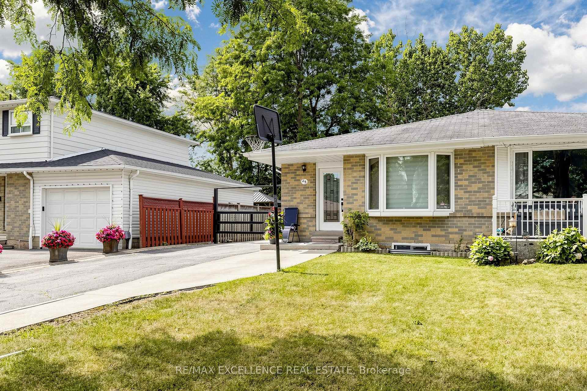 Photo 5 of 25 Graymar Road, Brampton, Northgate — HOMEH
