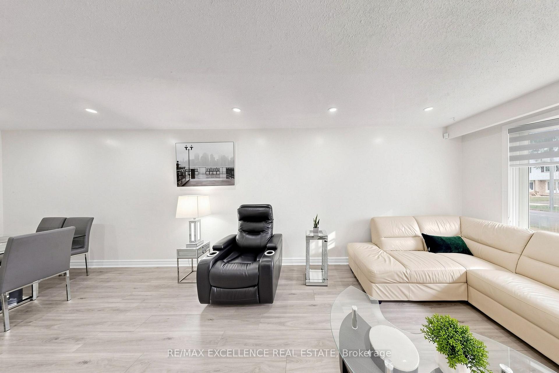 Photo 10 of 25 Graymar Road, Brampton, Northgate — HOMEH