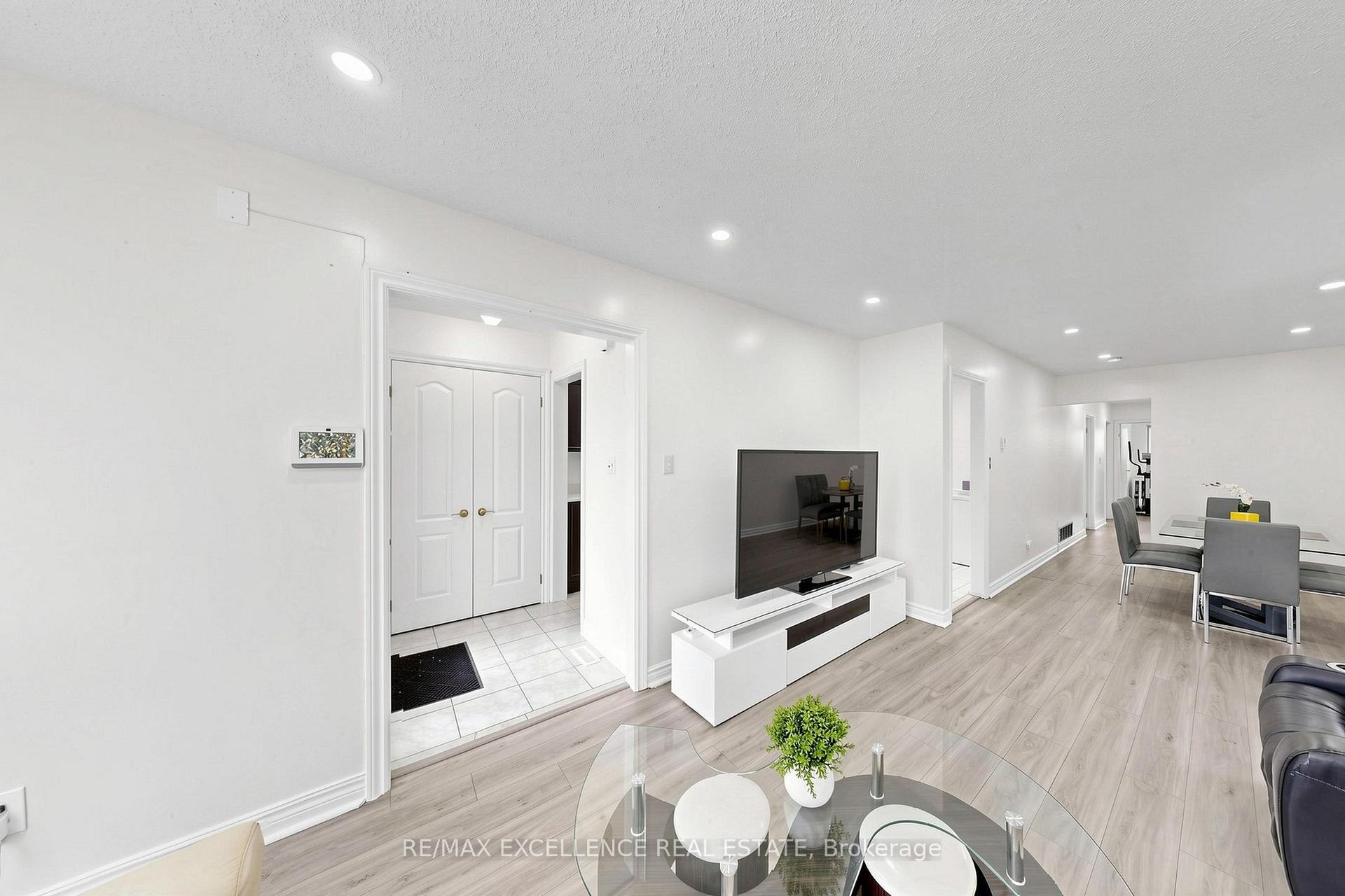 Photo 11 of 25 Graymar Road, Brampton, Northgate — HOMEH