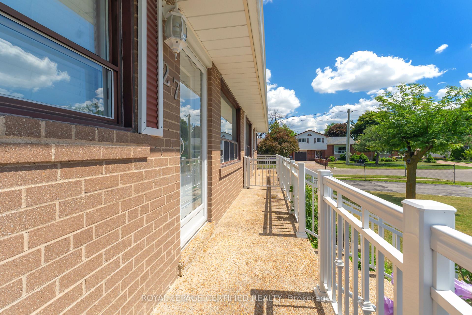 Photo 5 of 27 Milner Road, Brampton, Brampton East — HOMEH