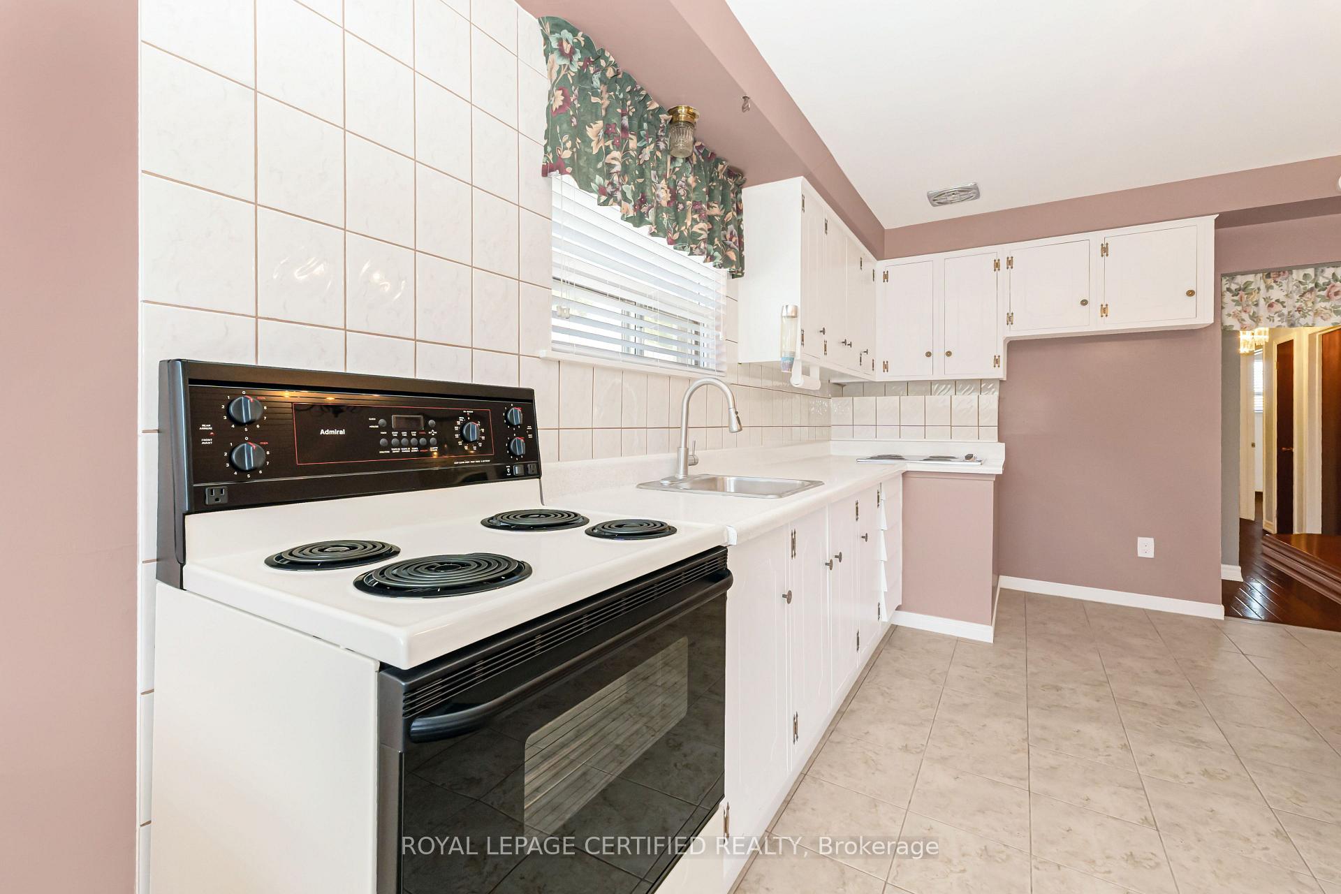 Photo 12 of 27 Milner Road, Brampton, Brampton East — HOMEH