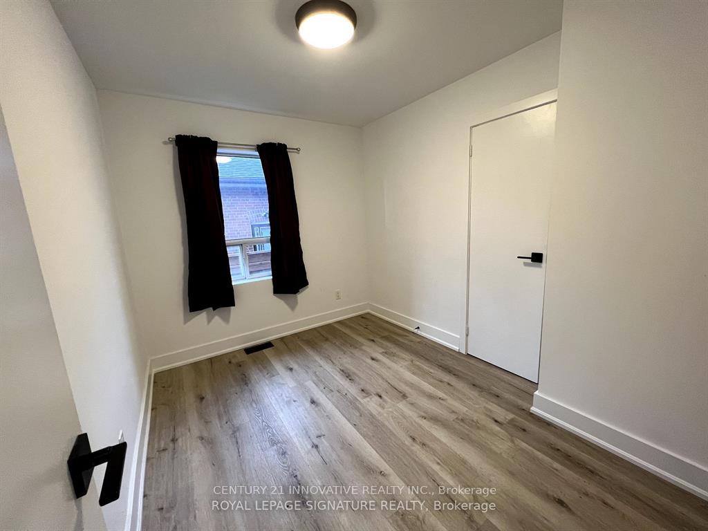 Photo 8 of Unit 1, 127 Treeview Drive, Etobicoke, Alderwood — HOMEH