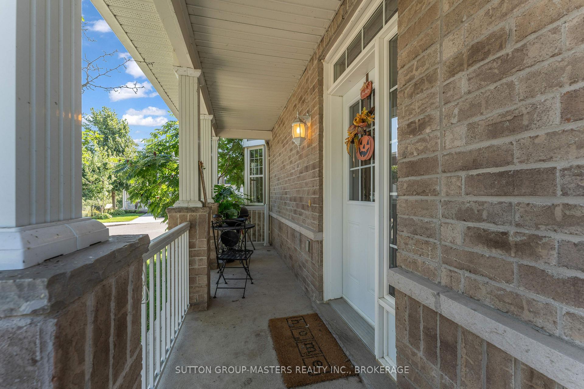 Photo 4 of 901 Newmarket Lane, Kingston, Rideau — HOMEH