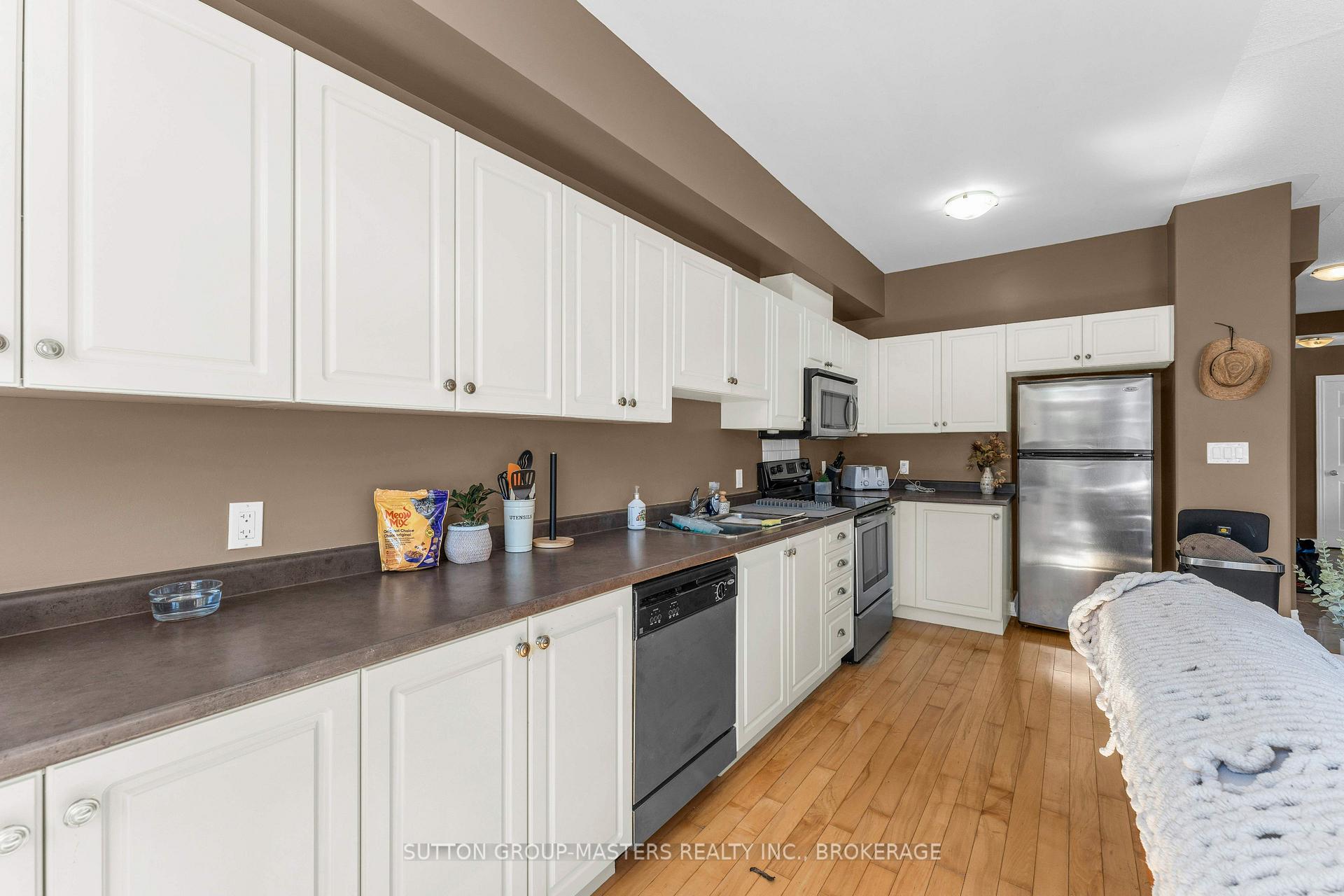 Photo 14 of 901 Newmarket Lane, Kingston, Rideau — HOMEH