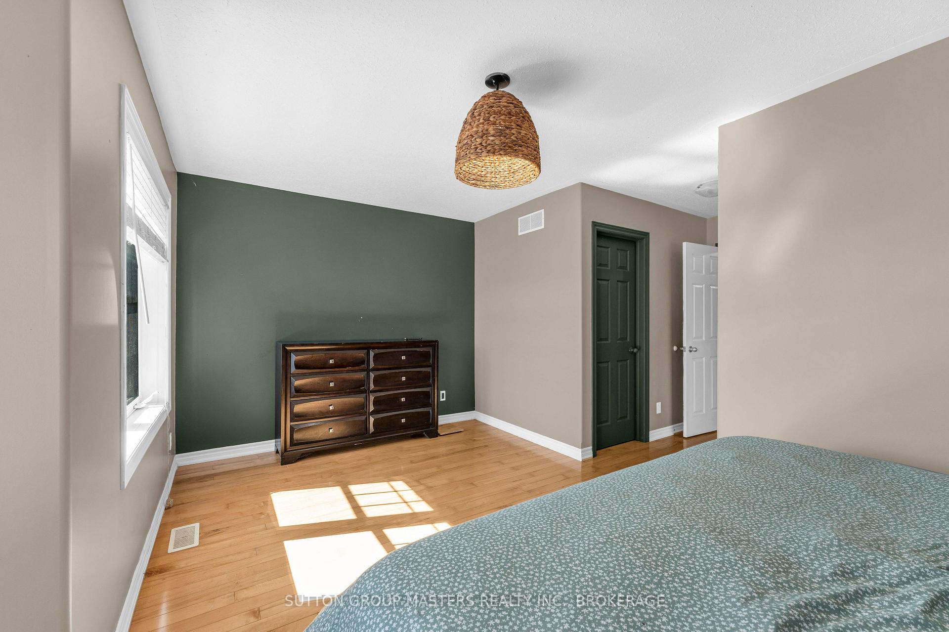 Photo 21 of 901 Newmarket Lane, Kingston, Rideau — HOMEH