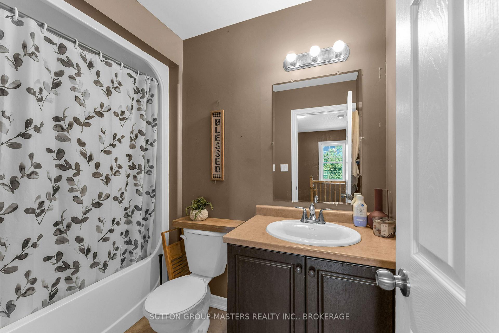 Photo 29 of 901 Newmarket Lane, Kingston, Rideau — HOMEH
