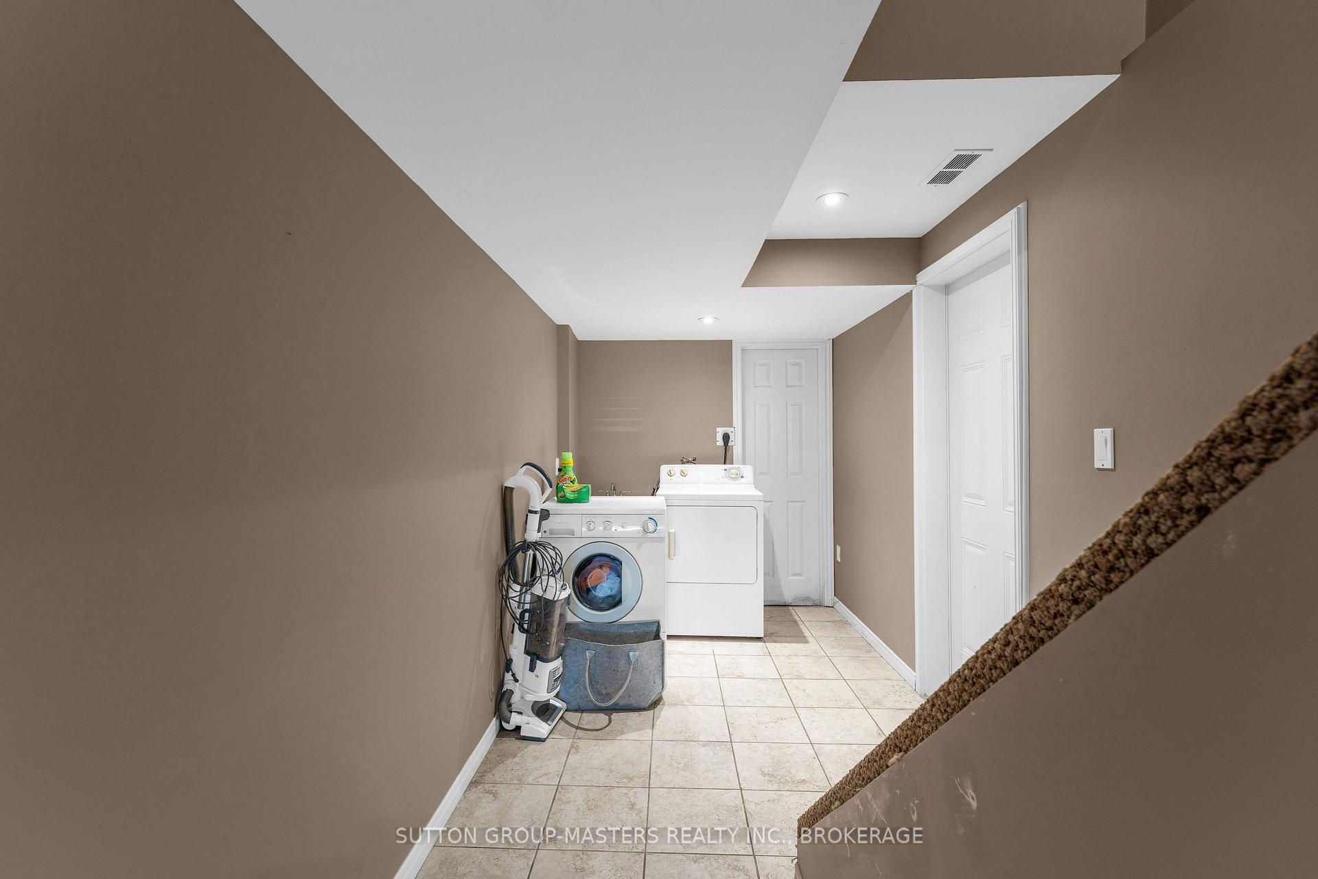 Photo 31 of 901 Newmarket Lane, Kingston, Rideau — HOMEH