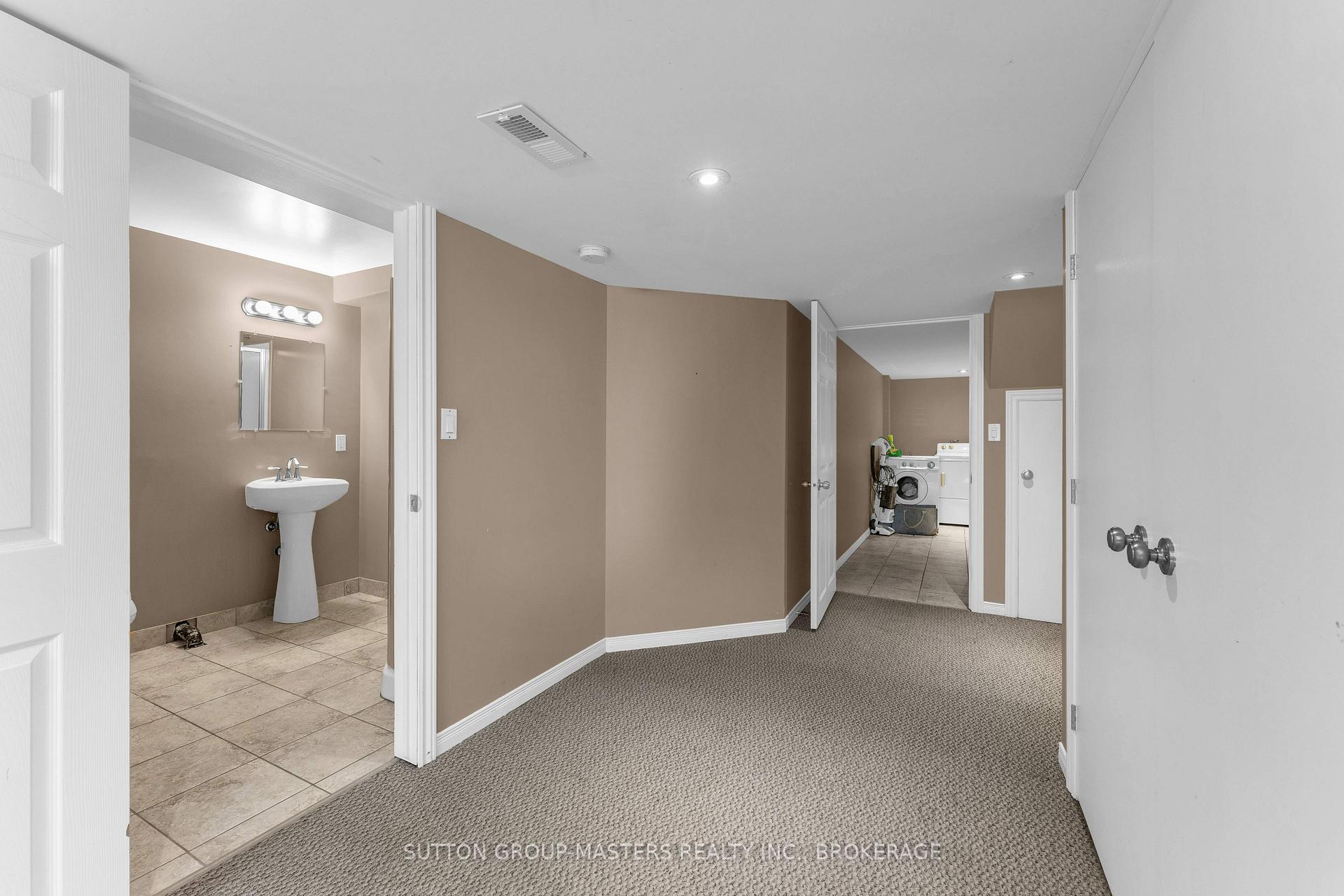 Photo 36 of 901 Newmarket Lane, Kingston, Rideau — HOMEH