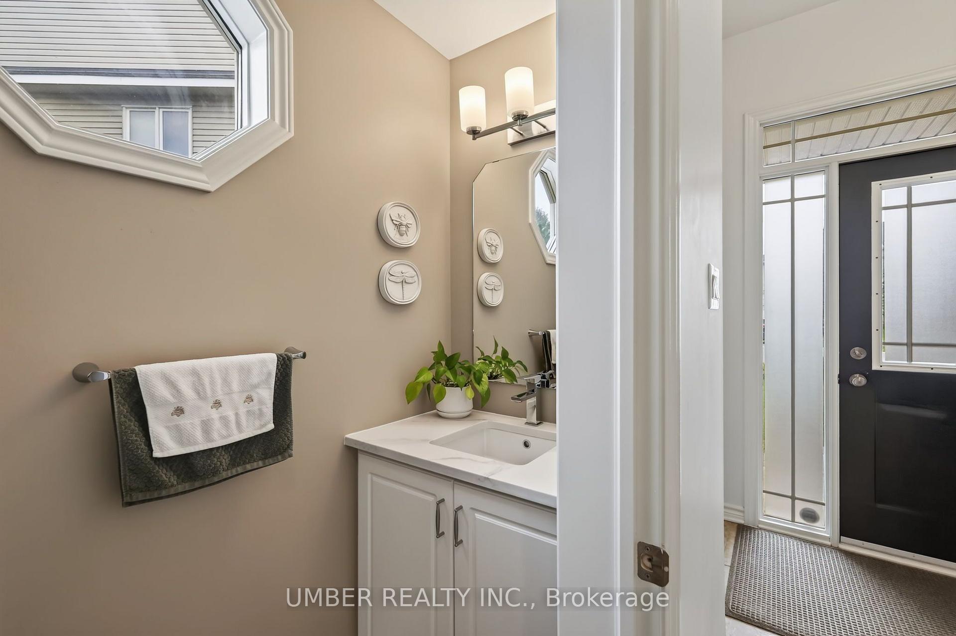 Photo 4 of 136 Windance Crescent, Ottawa, Kanata - Morgan's Grant/South March — HOMEH