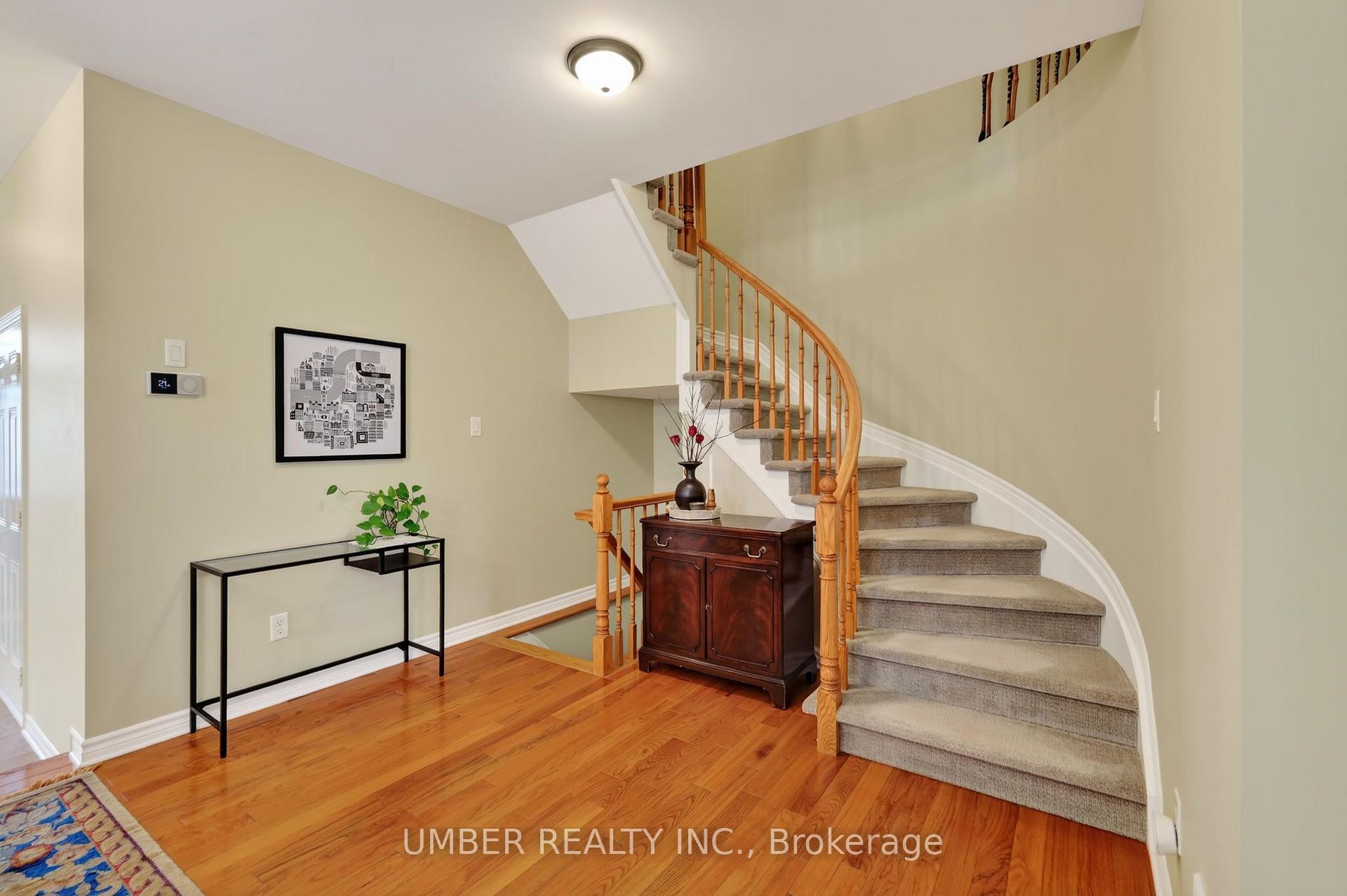 Photo 6 of 136 Windance Crescent, Ottawa, Kanata - Morgan's Grant/South March — HOMEH