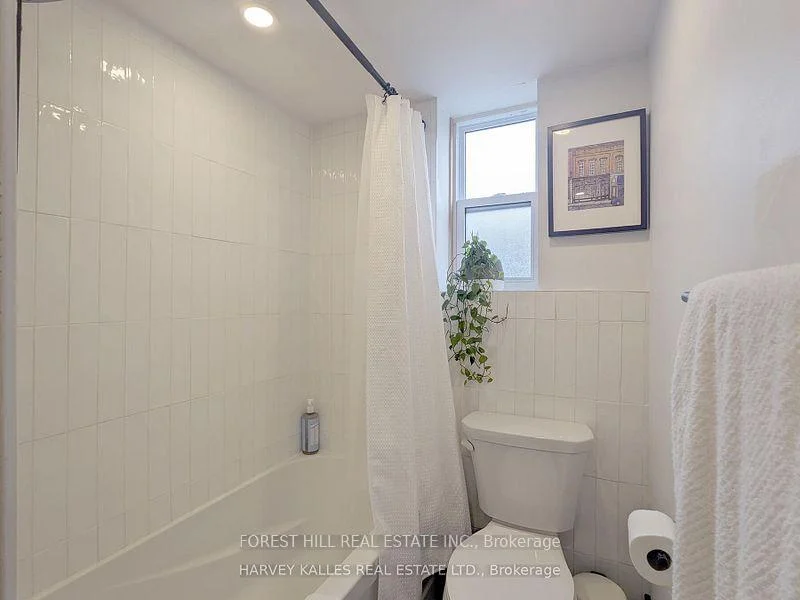 Photo 12 of Unit 301, 204 Kingston Road, Toronto, Woodbine Corridor — HOMEH