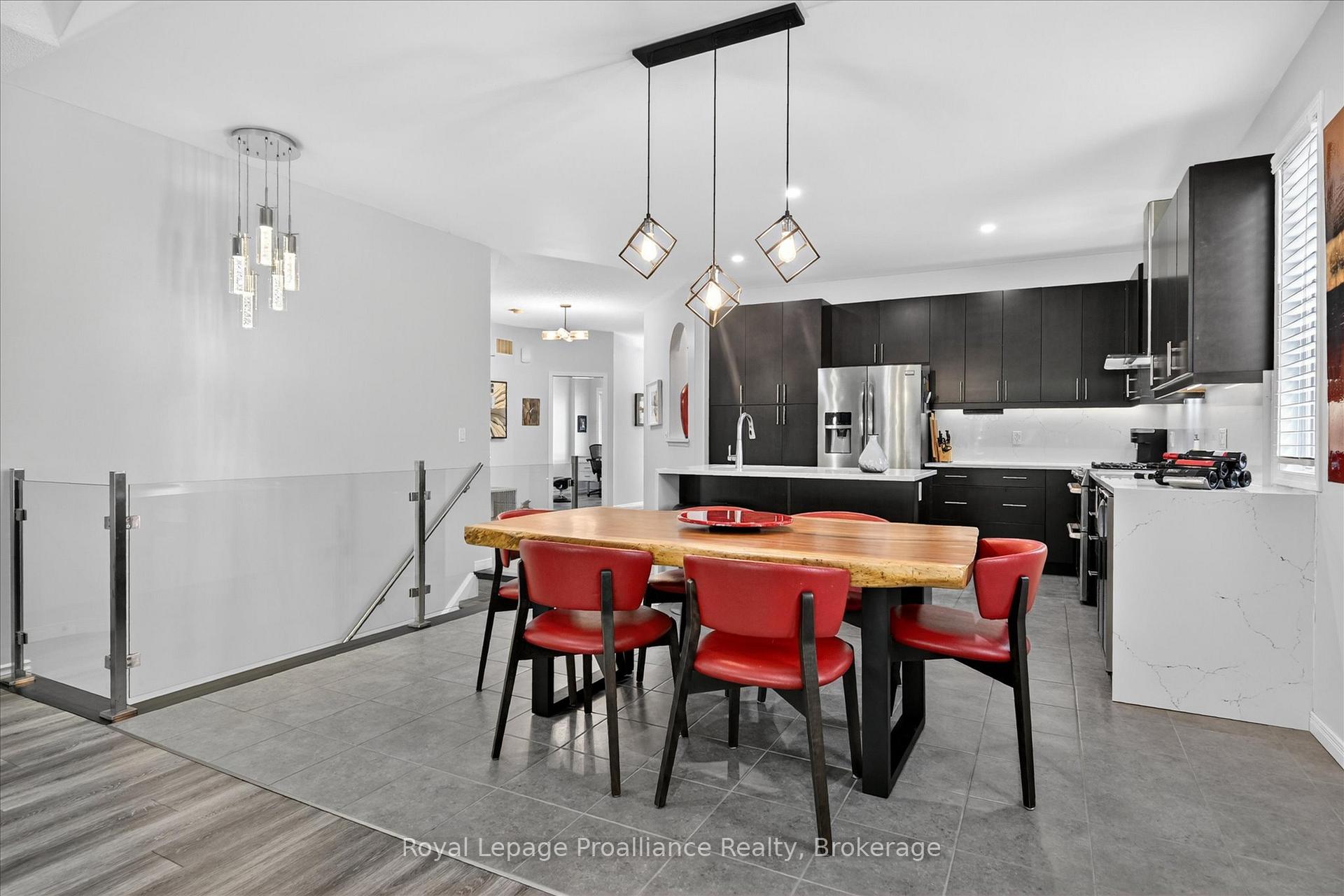 Photo 9 of 645 Goodwin Terrace, Peterborough, Monaghan Ward 2 — HOMEH