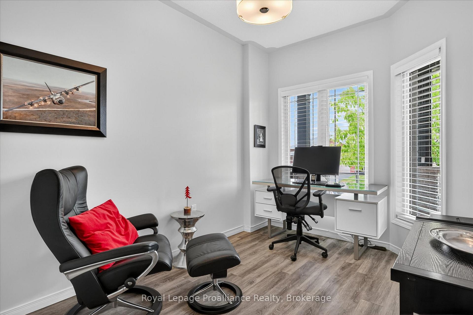 Photo 19 of 645 Goodwin Terrace, Peterborough, Monaghan Ward 2 — HOMEH