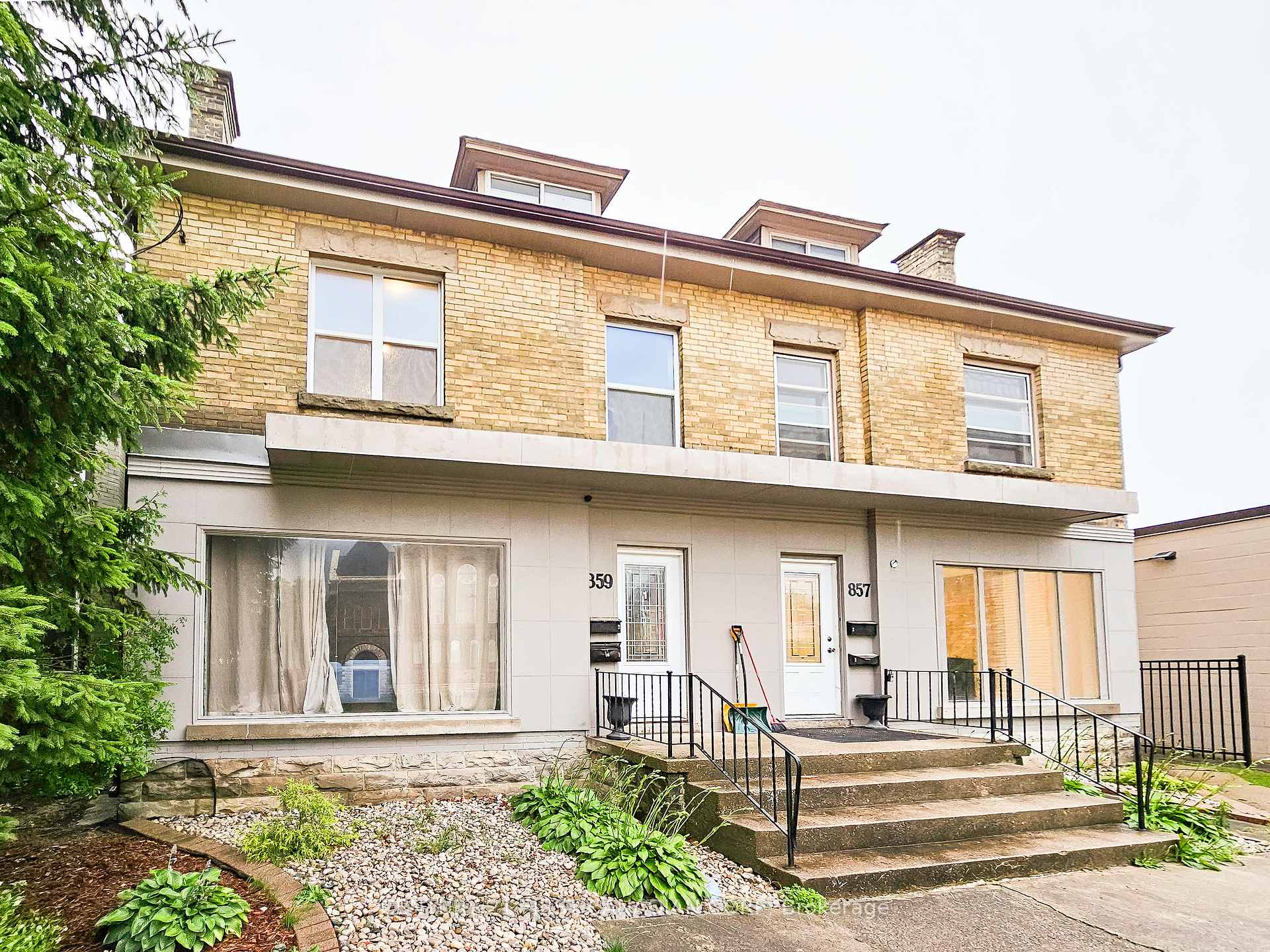 Photo of Unit Apt 2, 859 Dundas Street