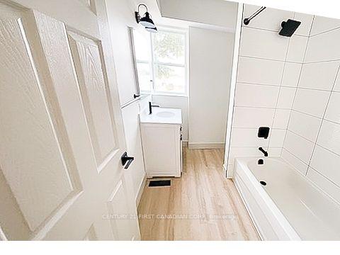 Photo 11 of Unit Apt 2, 859 Dundas Street, London, East L — HOMEH