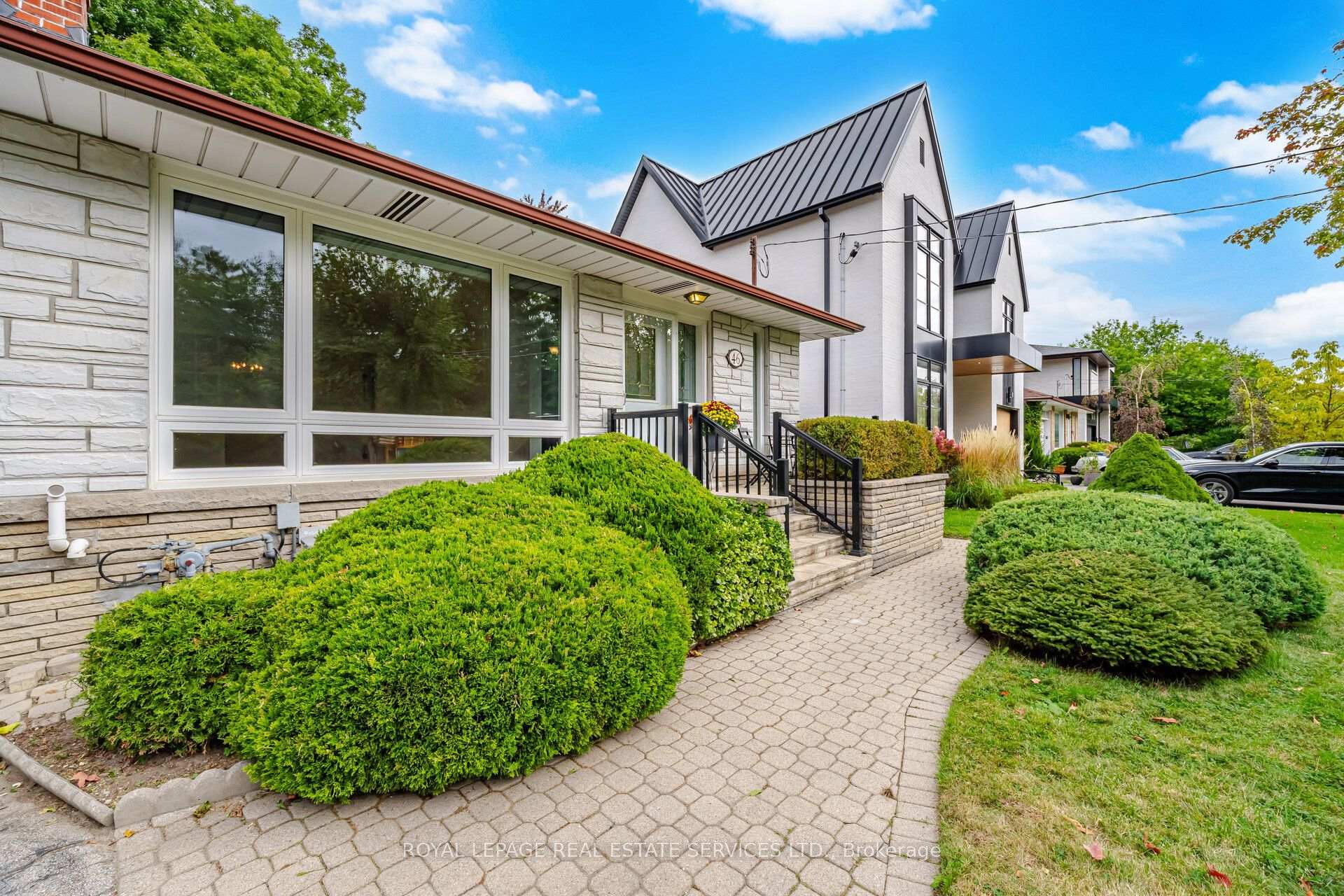 Photo 4 of 46 Cardigan Road, Etobicoke, Stonegate-Queensway — HOMEH