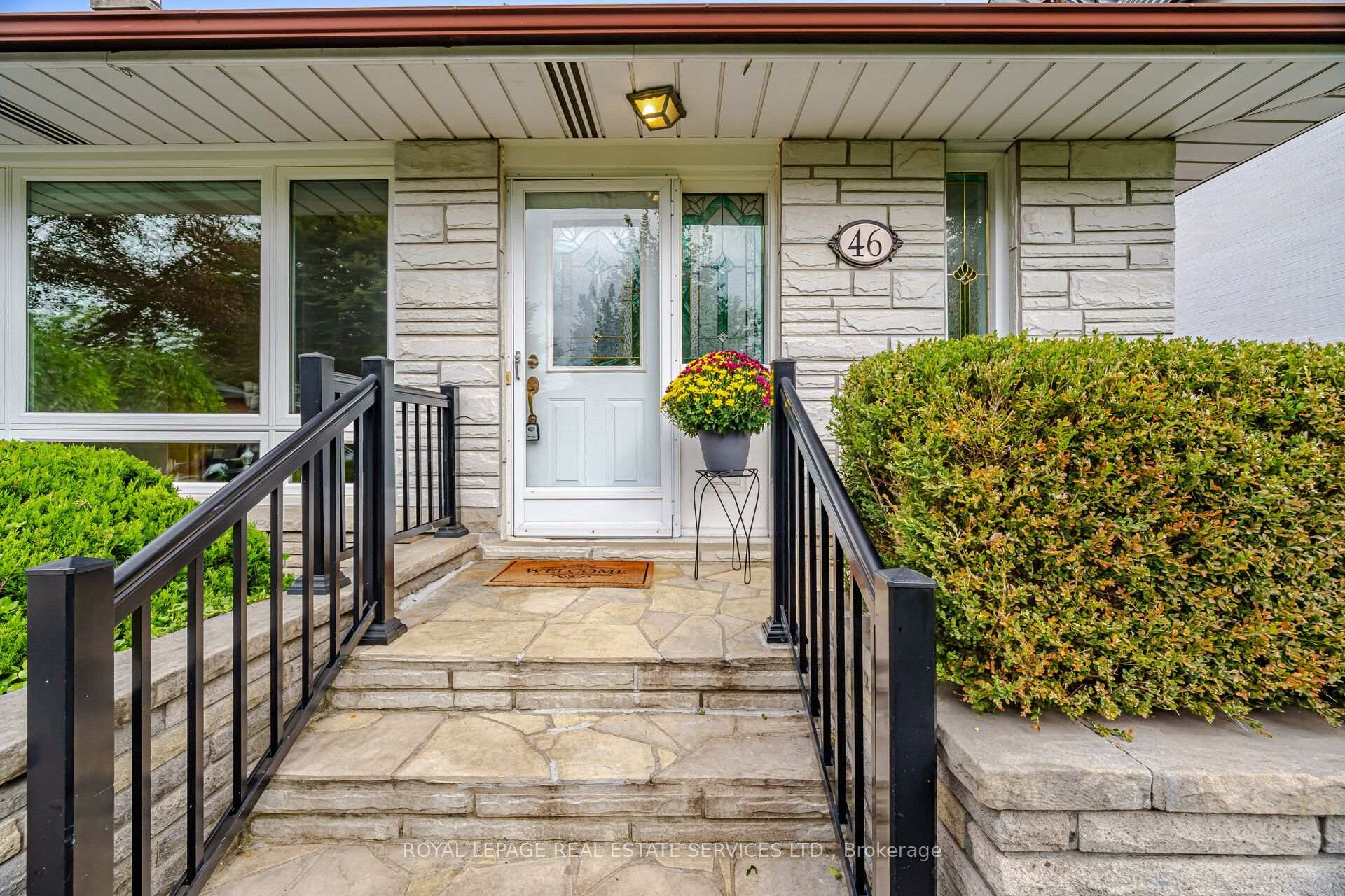 Photo 7 of 46 Cardigan Road, Etobicoke, Stonegate-Queensway — HOMEH