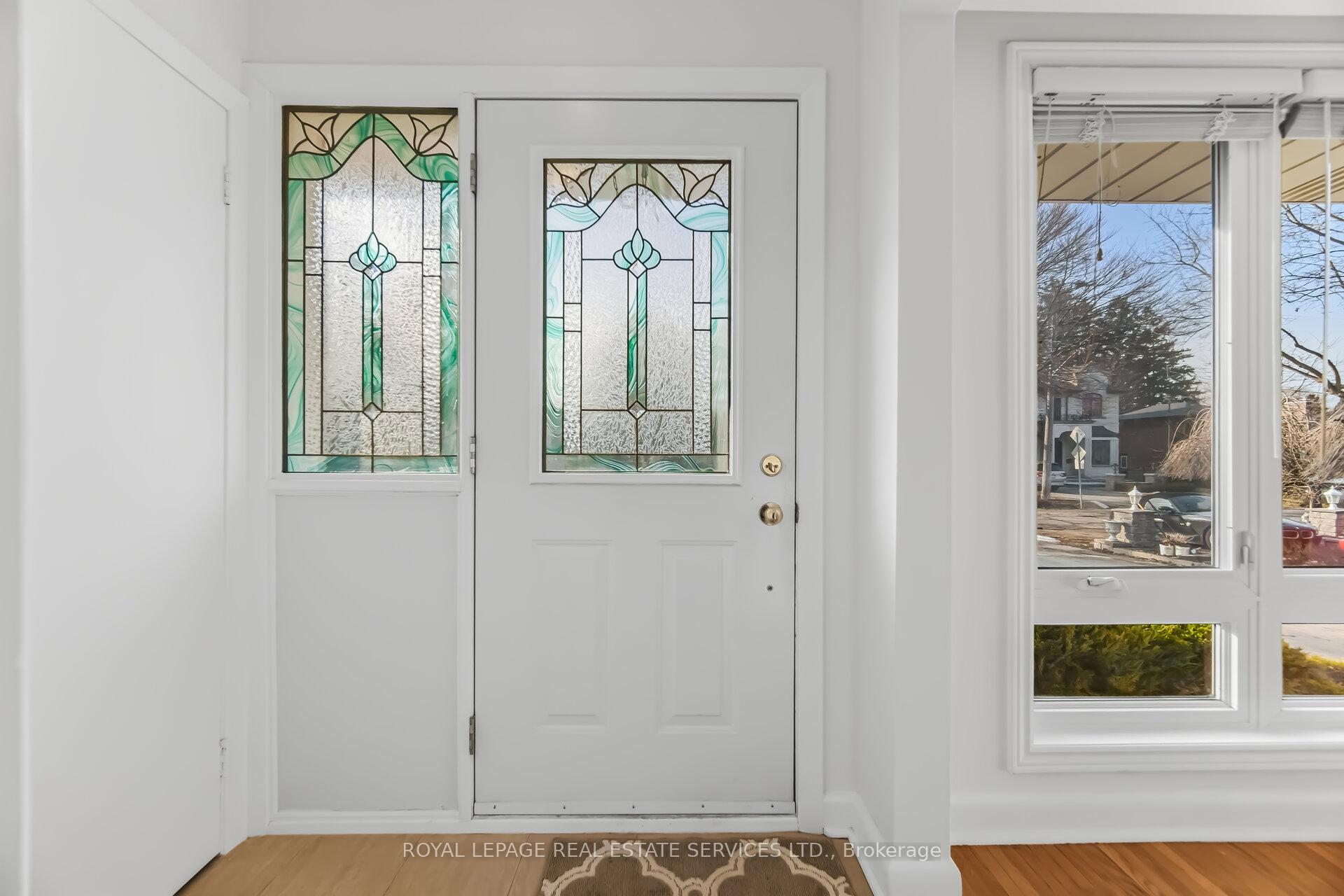 Photo 11 of 46 Cardigan Road, Etobicoke, Stonegate-Queensway — HOMEH
