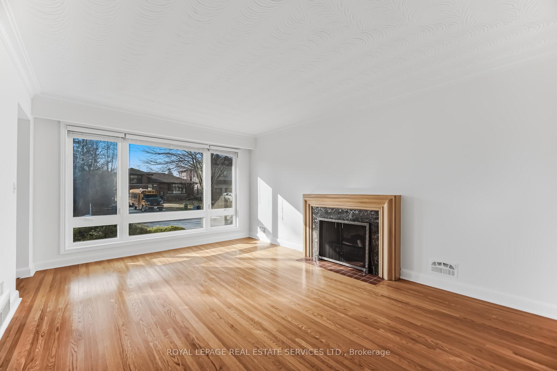 Photo 15 of 46 Cardigan Road, Etobicoke, Stonegate-Queensway — HOMEH