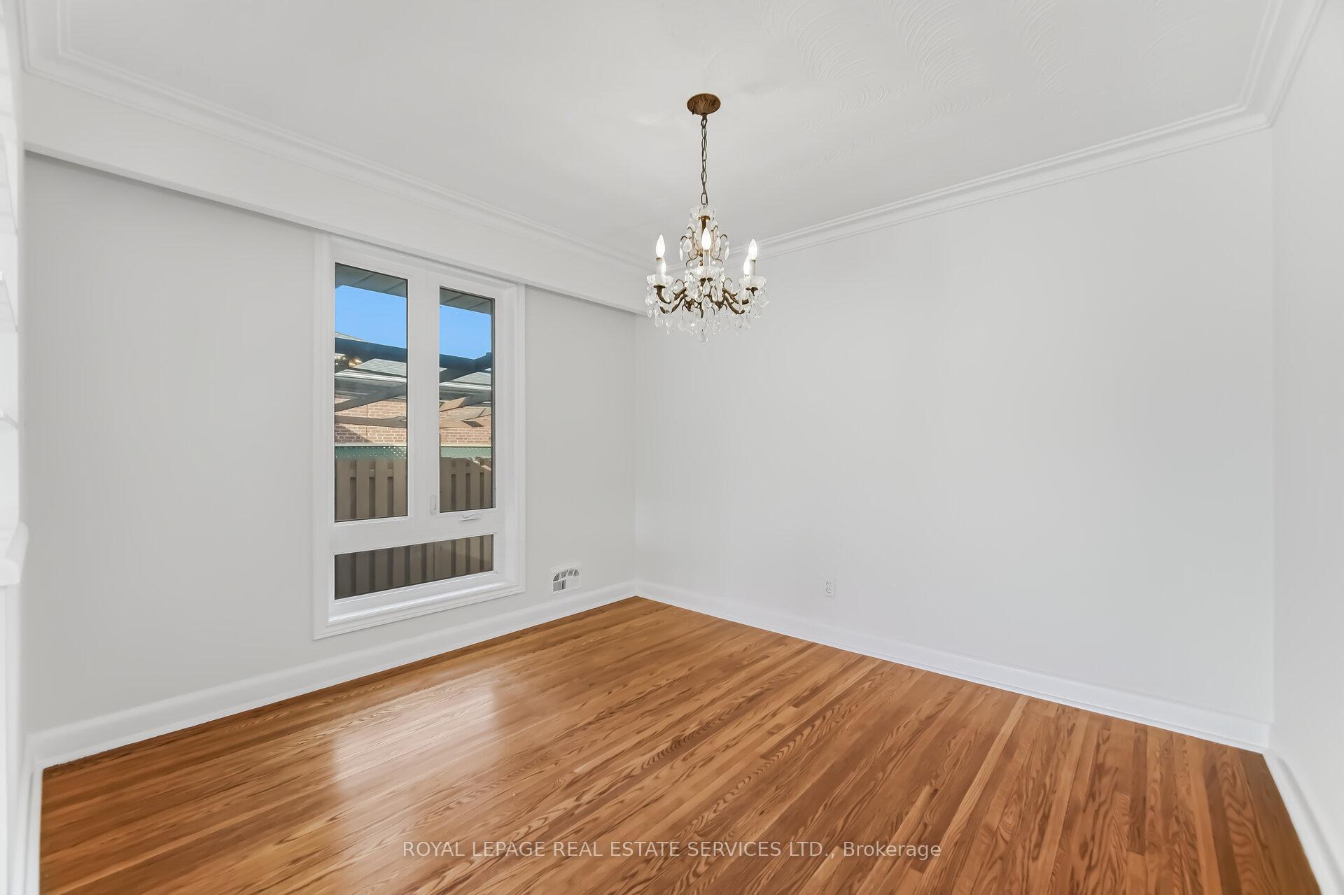 Photo 17 of 46 Cardigan Road, Etobicoke, Stonegate-Queensway — HOMEH