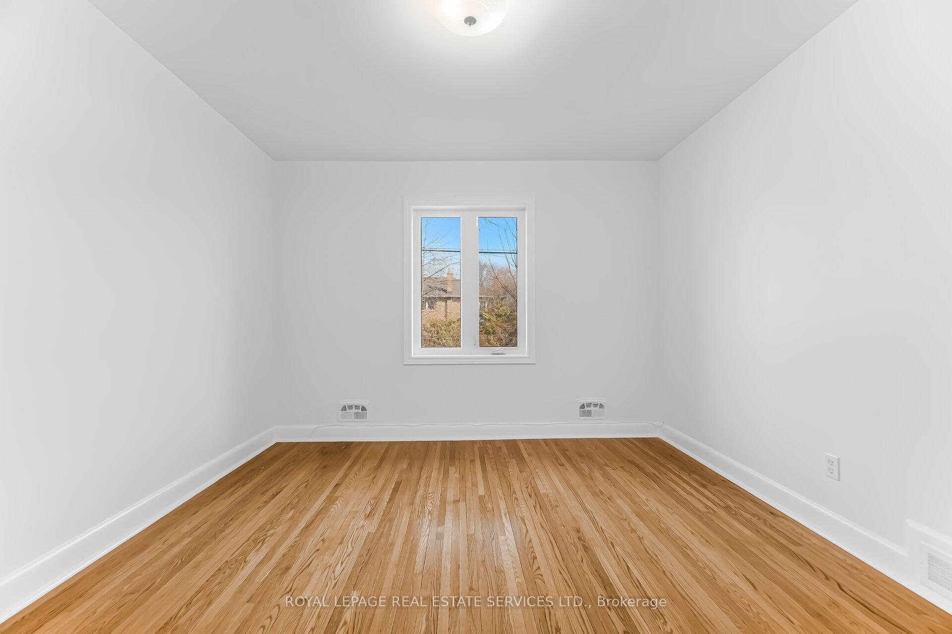 Photo 26 of 46 Cardigan Road, Etobicoke, Stonegate-Queensway — HOMEH