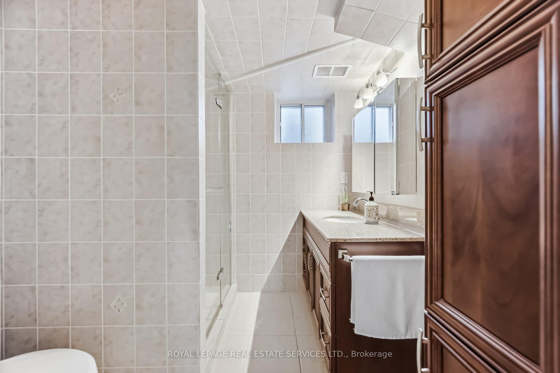 Photo 42 of 46 Cardigan Road, Etobicoke, Stonegate-Queensway — HOMEH
