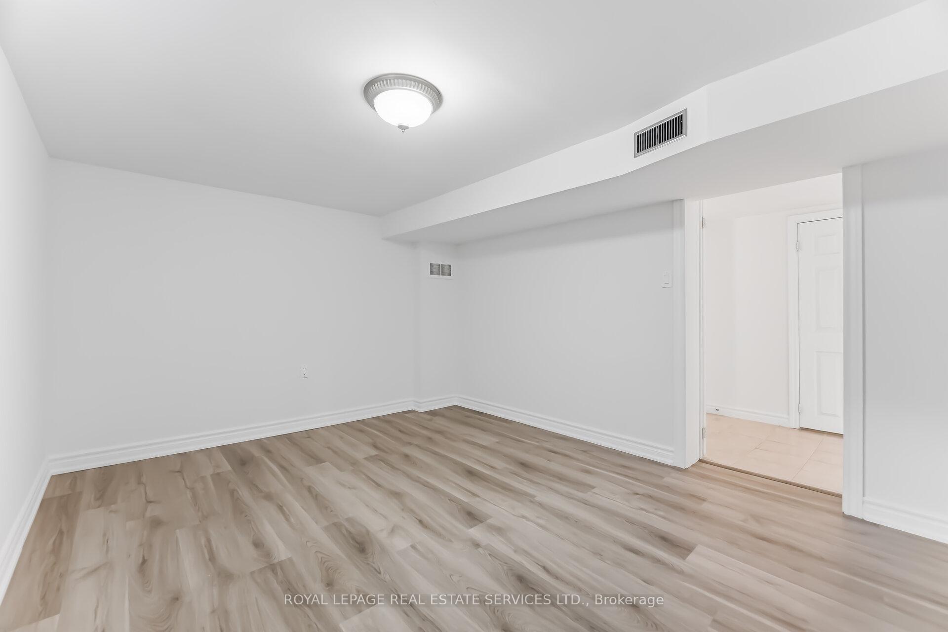Photo 44 of 46 Cardigan Road, Etobicoke, Stonegate-Queensway — HOMEH