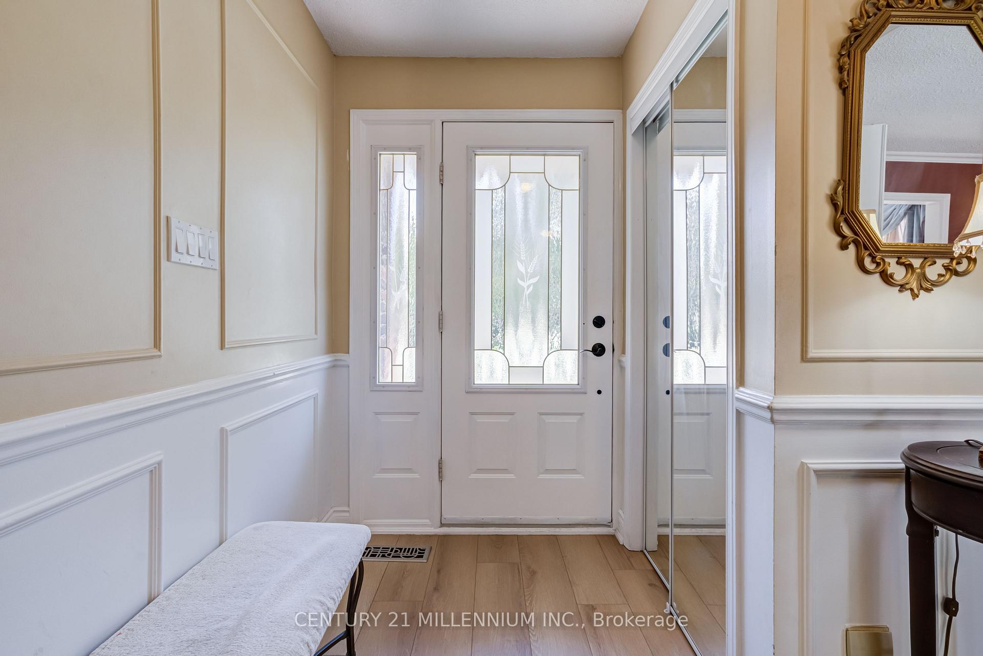 Photo 2 of 126 Elgin Drive, Brampton, Brampton South — HOMEH