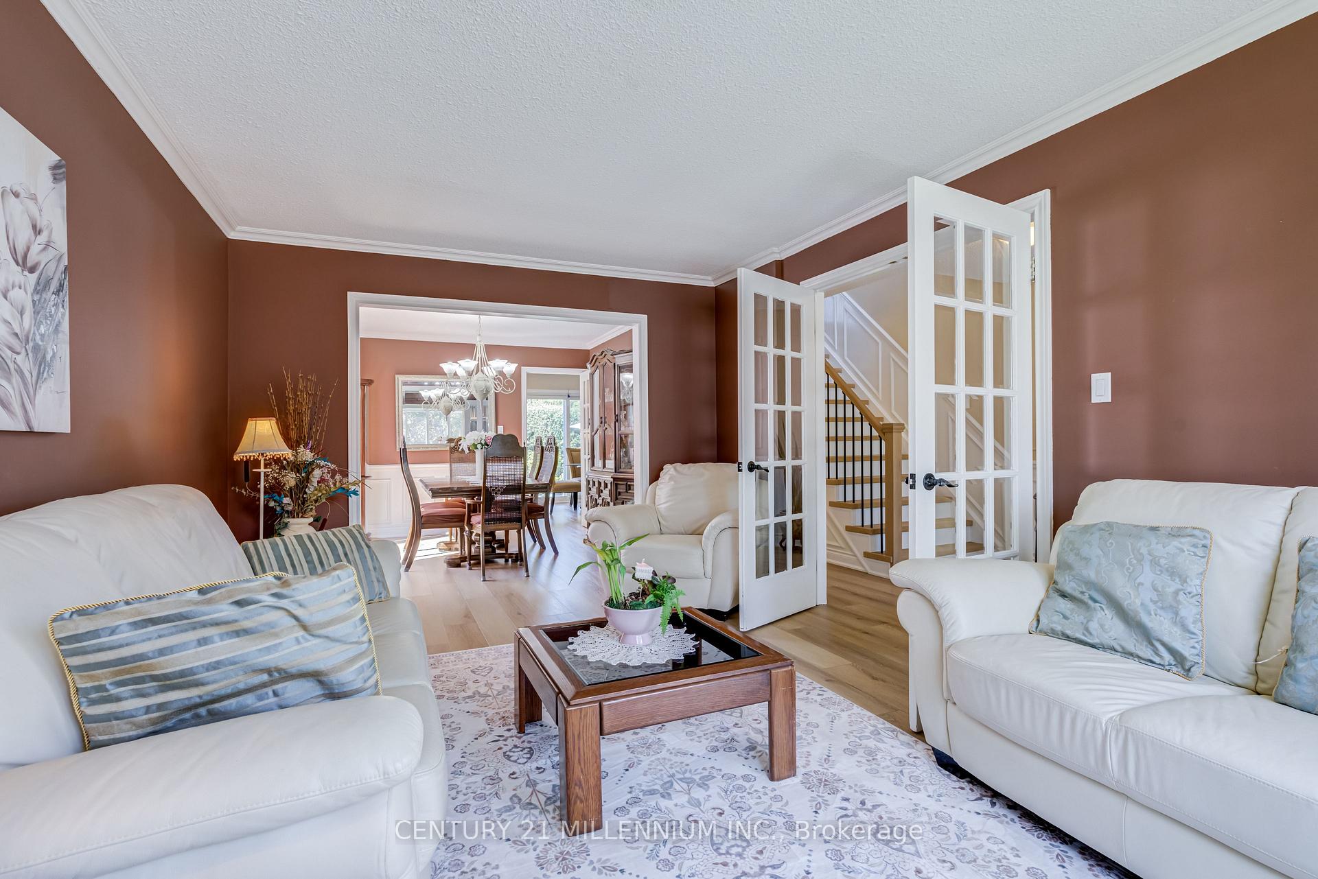 Photo 4 of 126 Elgin Drive, Brampton, Brampton South — HOMEH